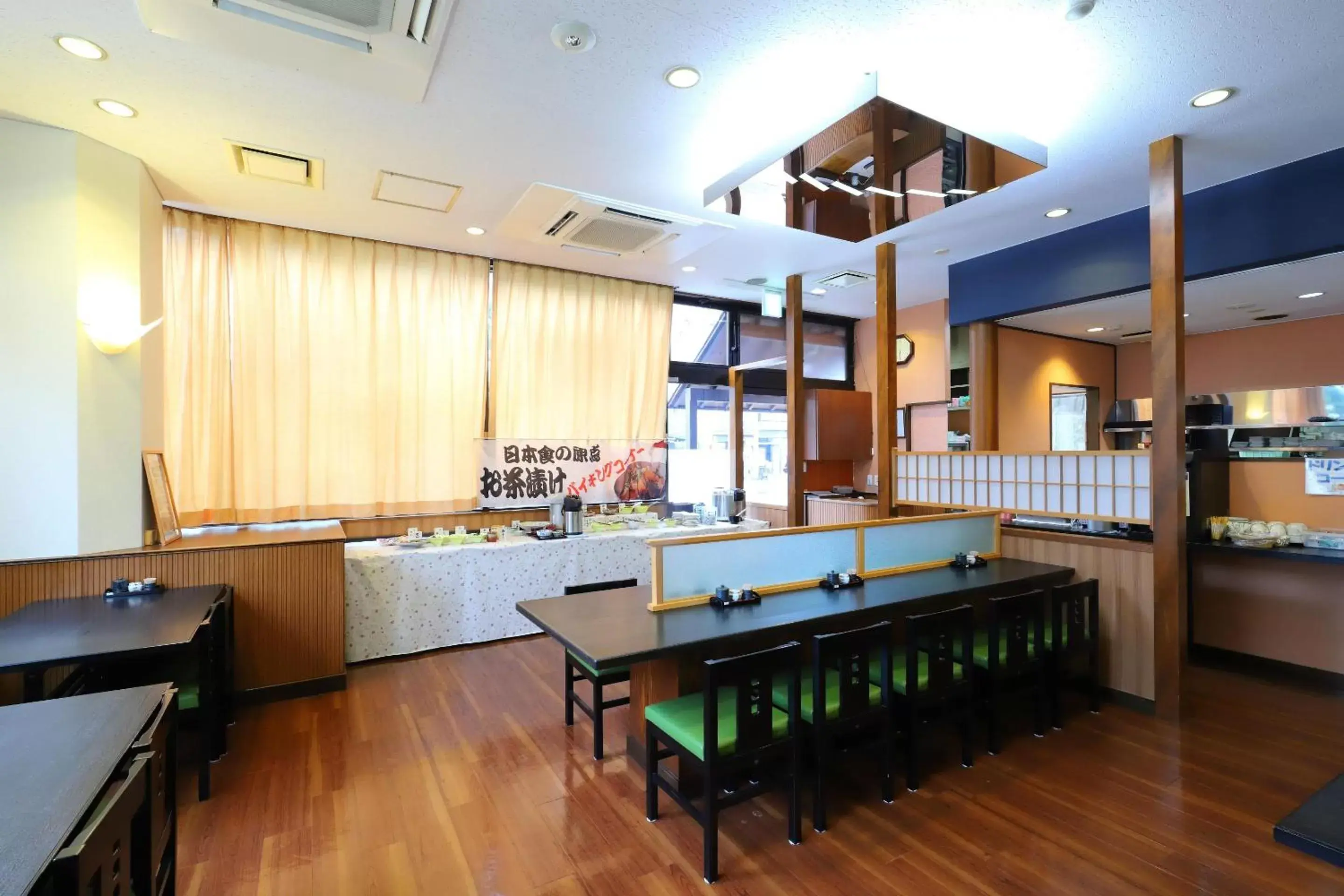 Lounge or bar in Smile Hotel Nagoya Shinkansenguchi Lounge or bar in Smile Hotel Nagoya Shinkansenguchi