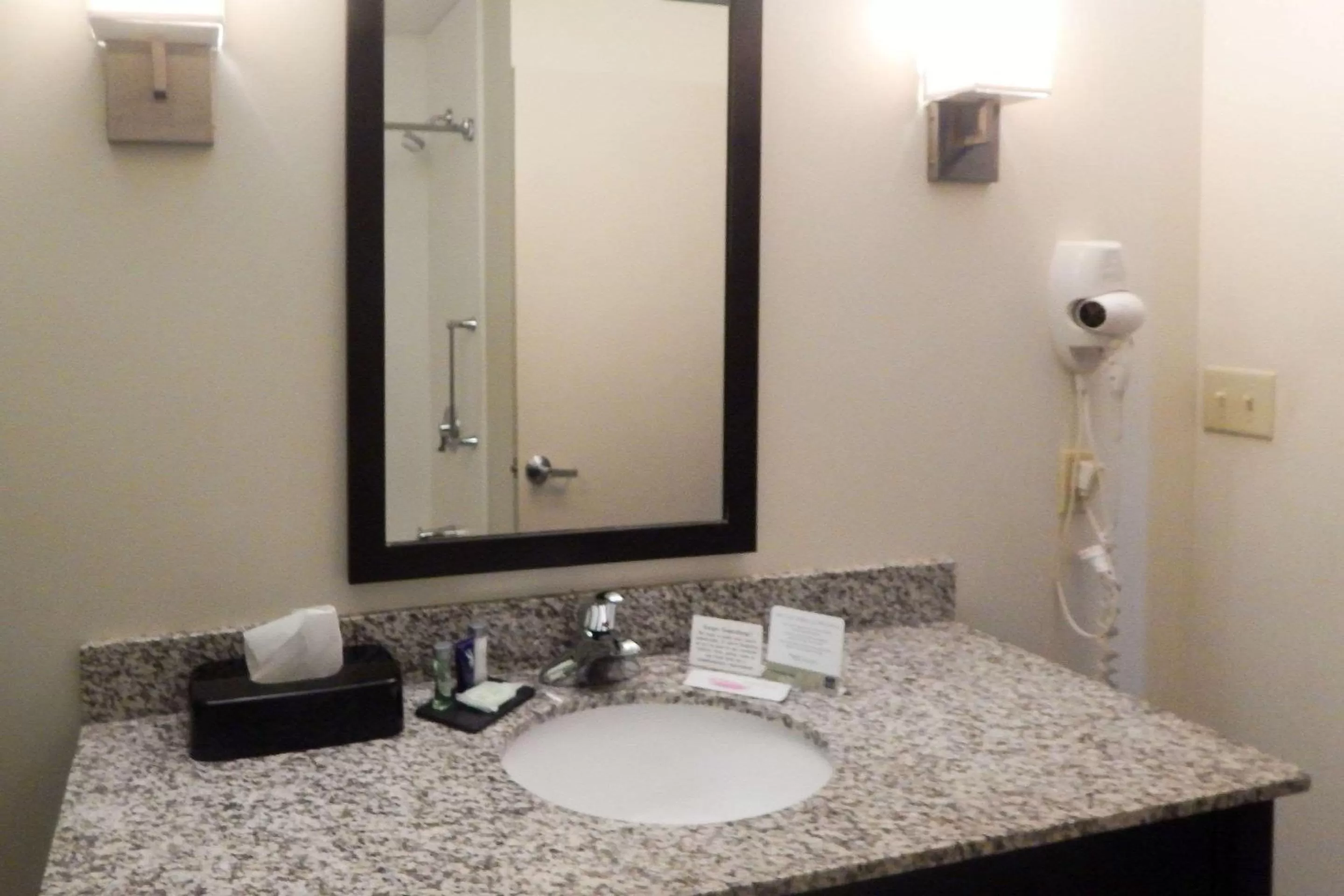 Bathroom in Sleep Inn & Suites Evergreen I-65