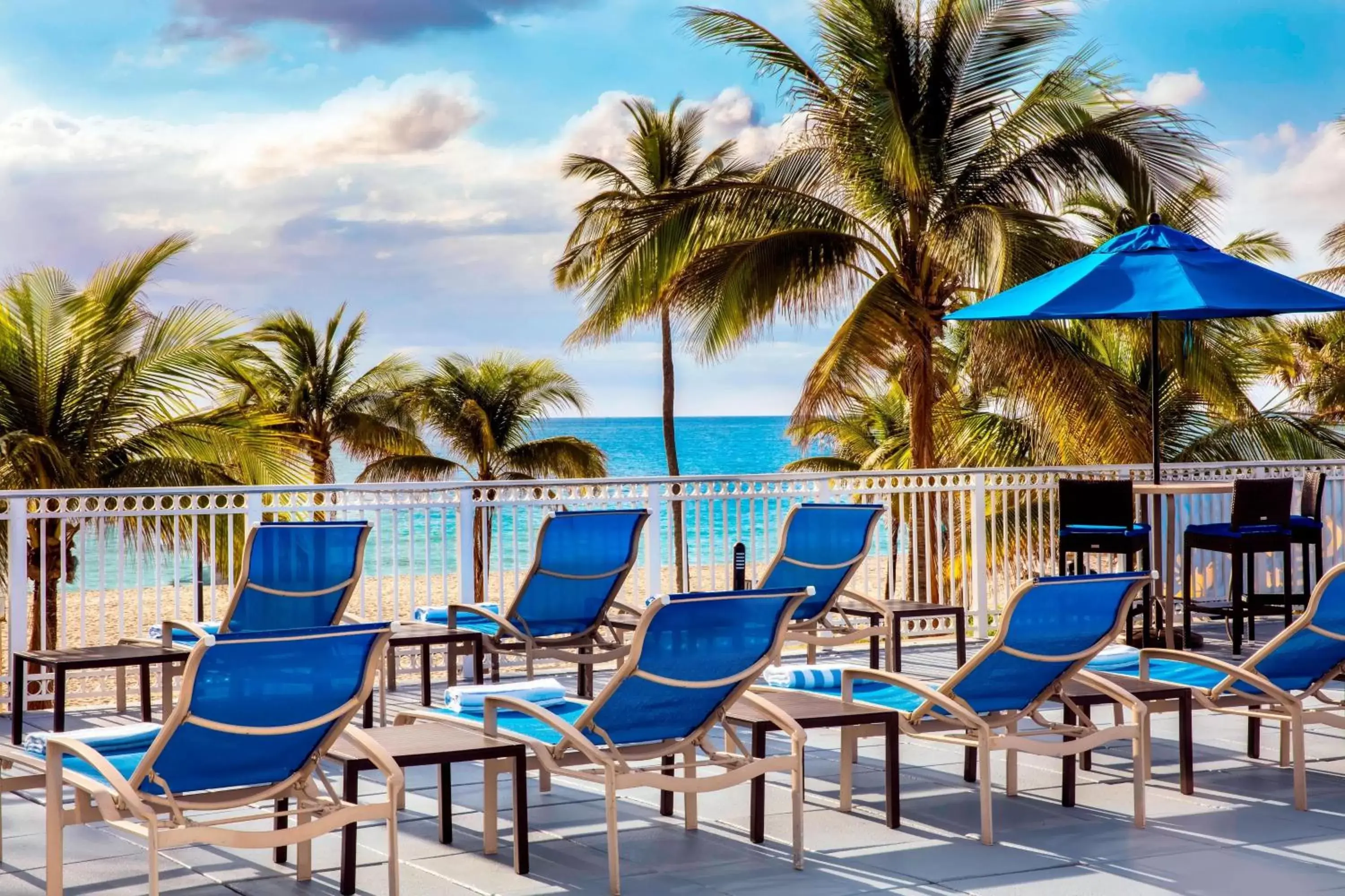 Beach in Courtyard by Marriott Fort Lauderdale Beach