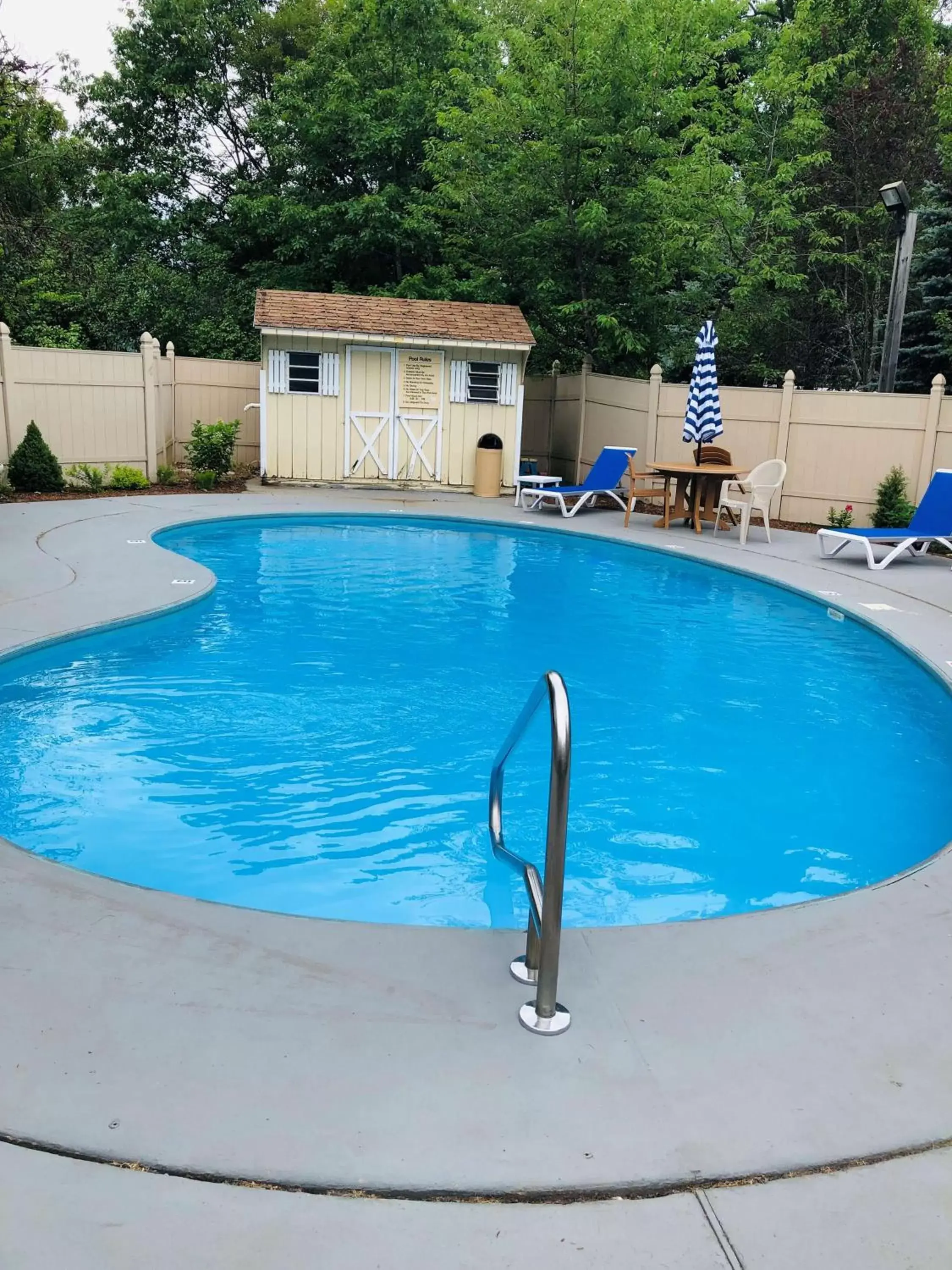 Pool view, Swimming Pool in Best Western West Lebanon-Hanover