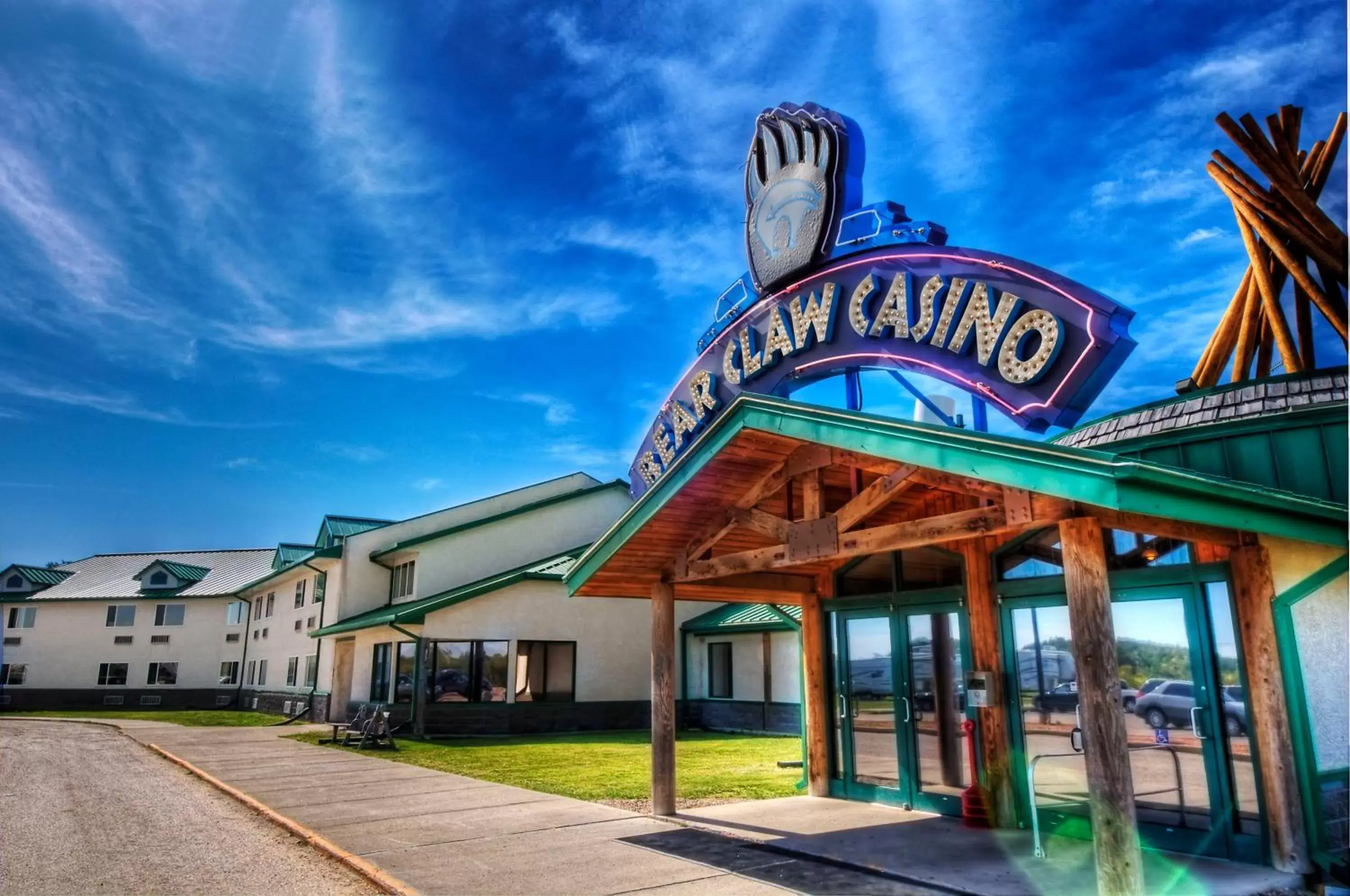 Facade/entrance in Bear Claw Casino & Hotel
