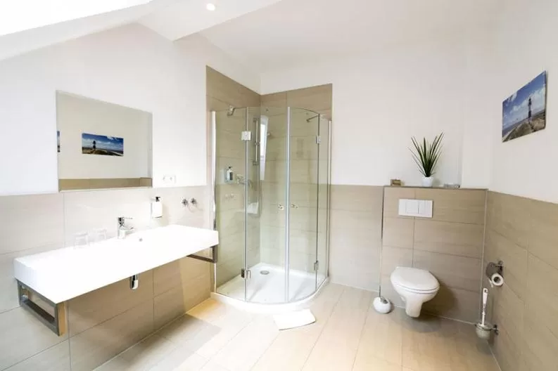 Bathroom in Hotel Am Yachthafen