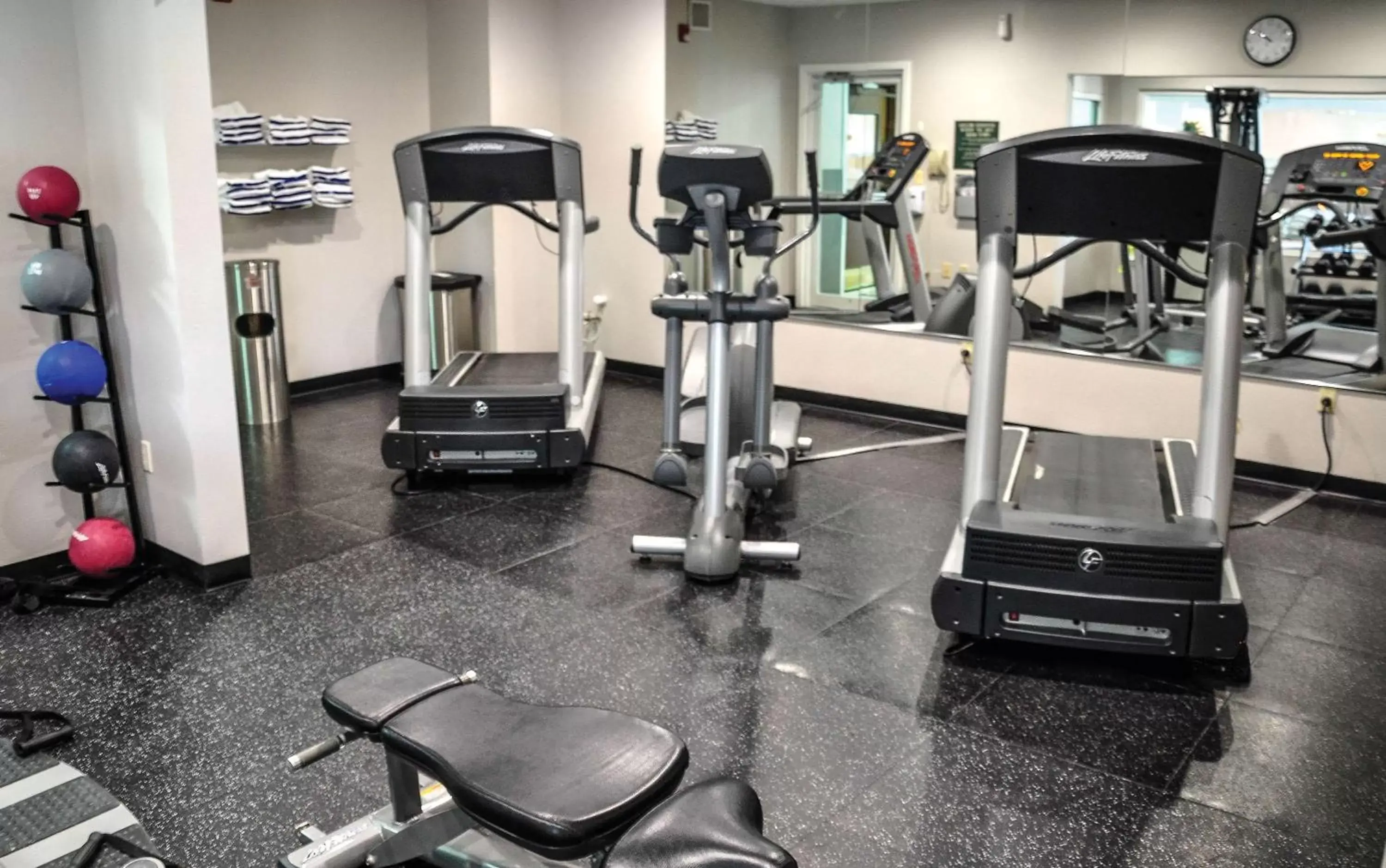Activities, Fitness Center/Facilities in Country Inn & Suites by Radisson, Fairborn South, OH