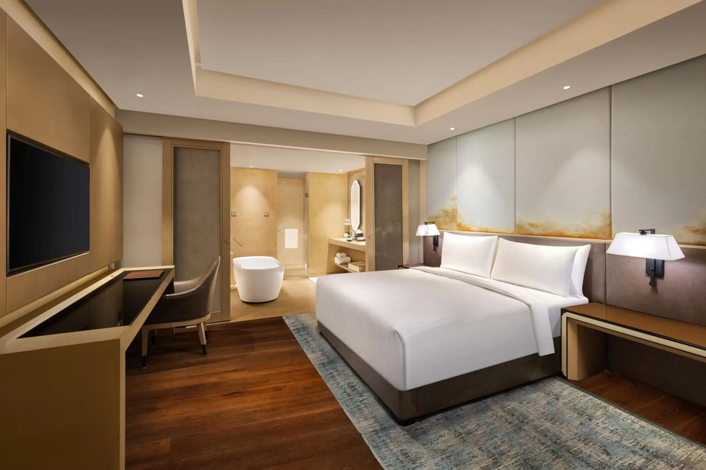 Bedroom, Bed in Indore Marriott Hotel