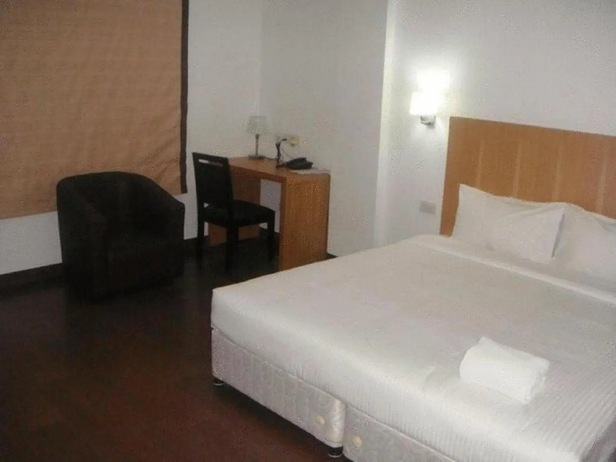 Photo of the whole room, Bed in Keys Select by Lemon Tree Hotels, Katti-Ma, Chennai