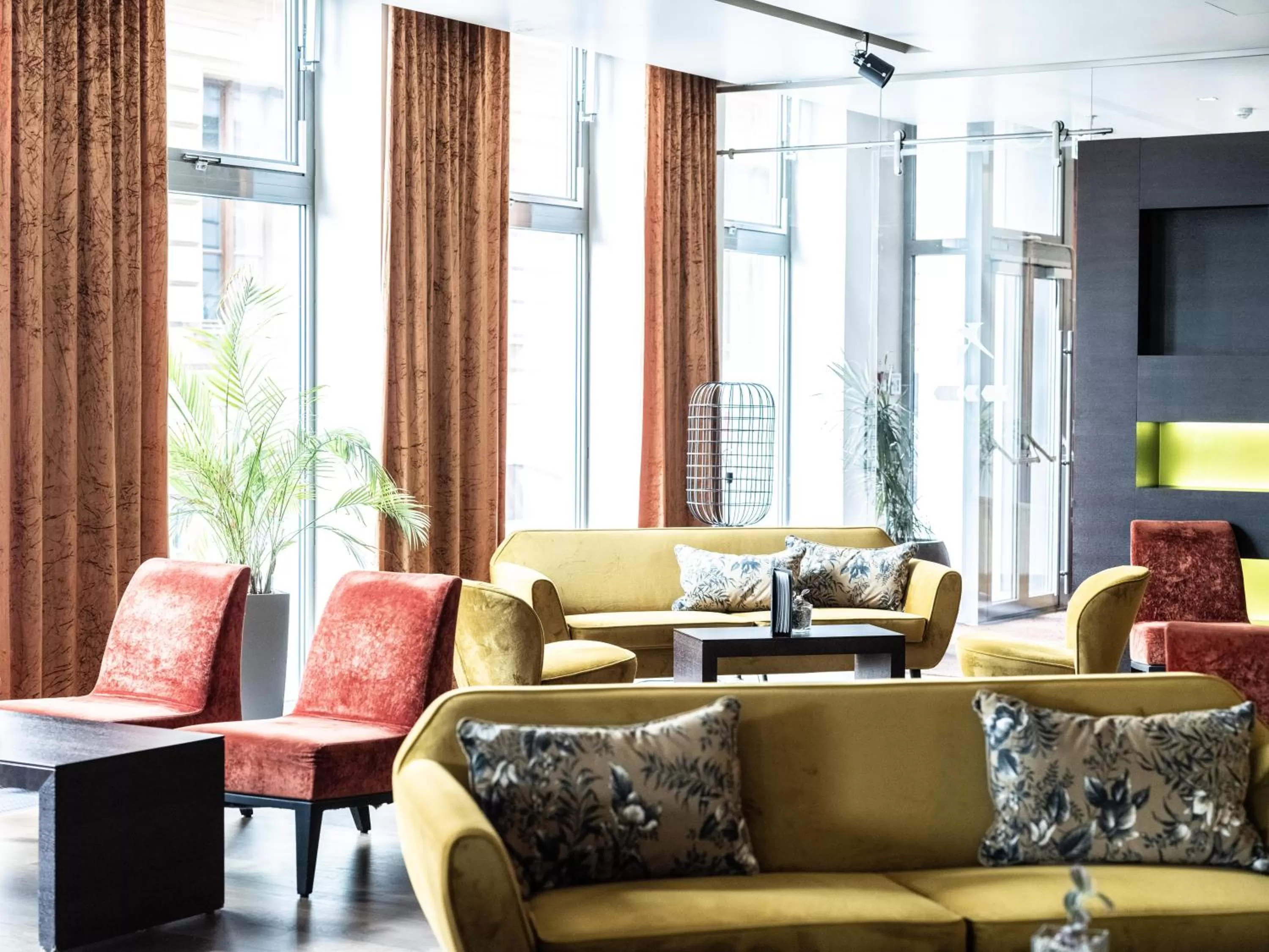 Lounge or bar in Falkensteiner Hotel Bratislava