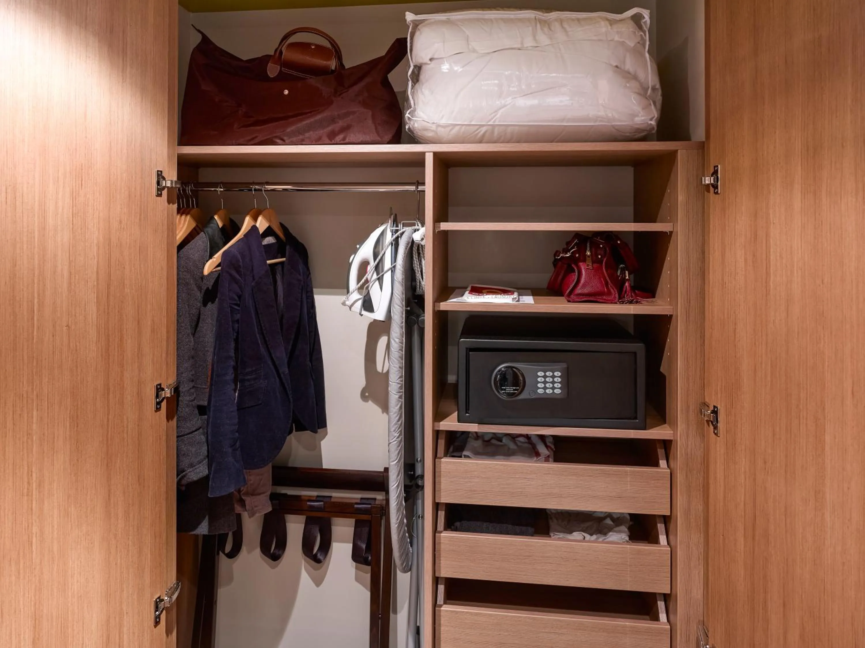 Bedroom in Aparthotel Adagio Köln City