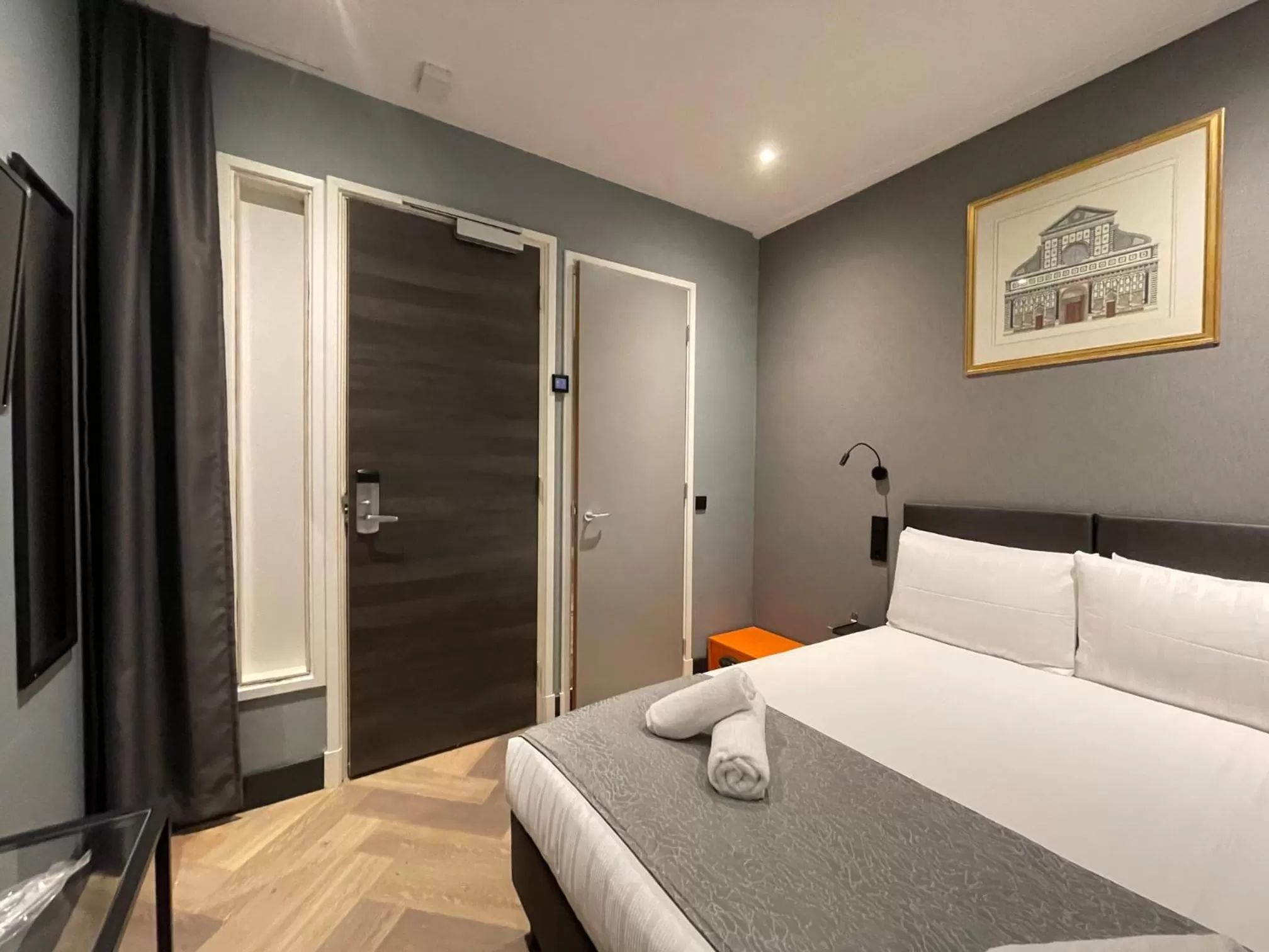 Bedroom, Bed in H3 Hotel Rotterdam City Center