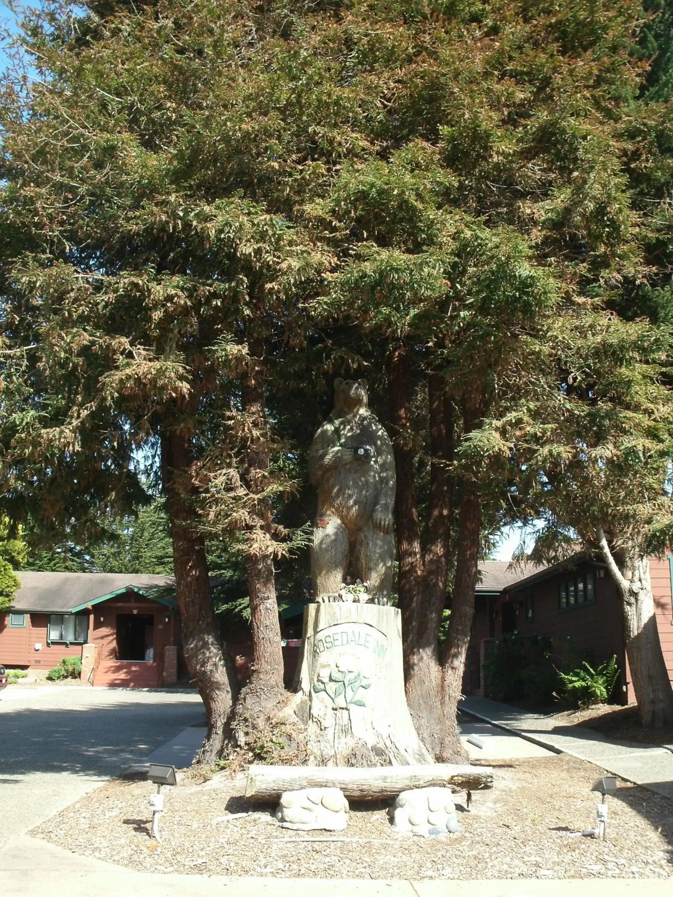 Facade/entrance in Rosedale Inn Facade/entrance in Rosedale Inn