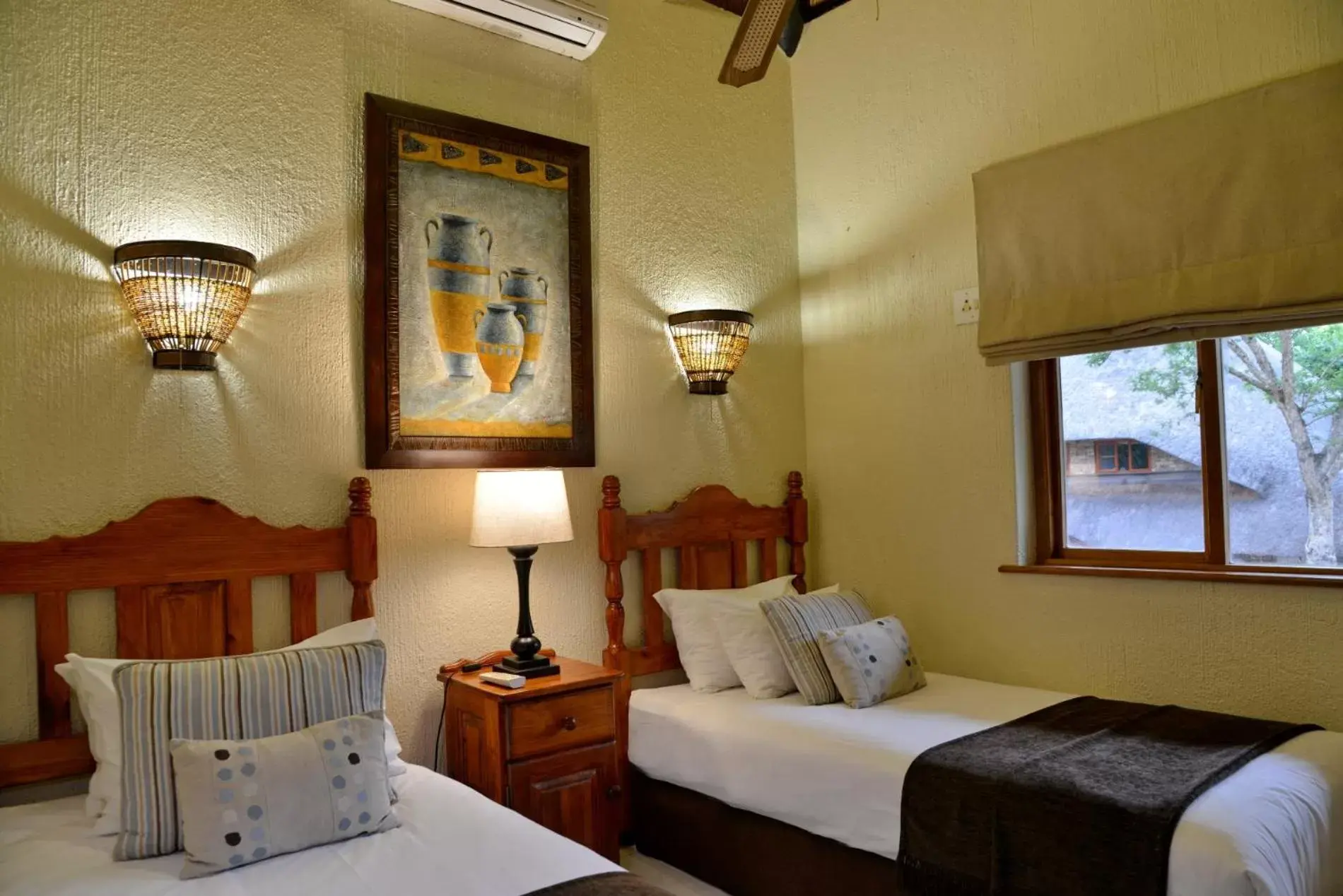 Bed in Cambalala - Luxury Units - in Kruger Park Lodge - Serviced Daily, Free Wi-Fi