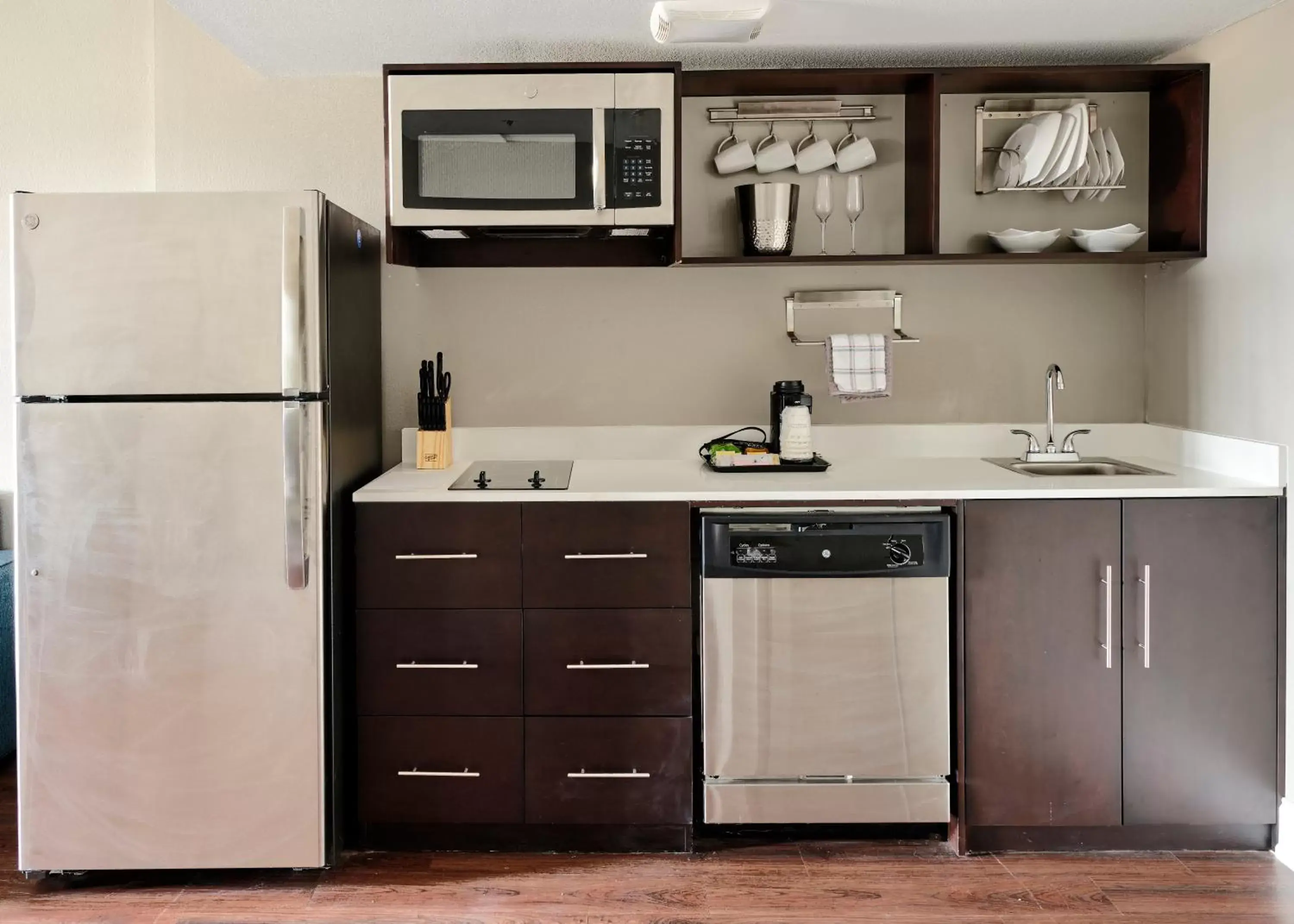 TV and multimedia, Kitchen/Kitchenette in Best Western Plus Executive Residency Pottstown