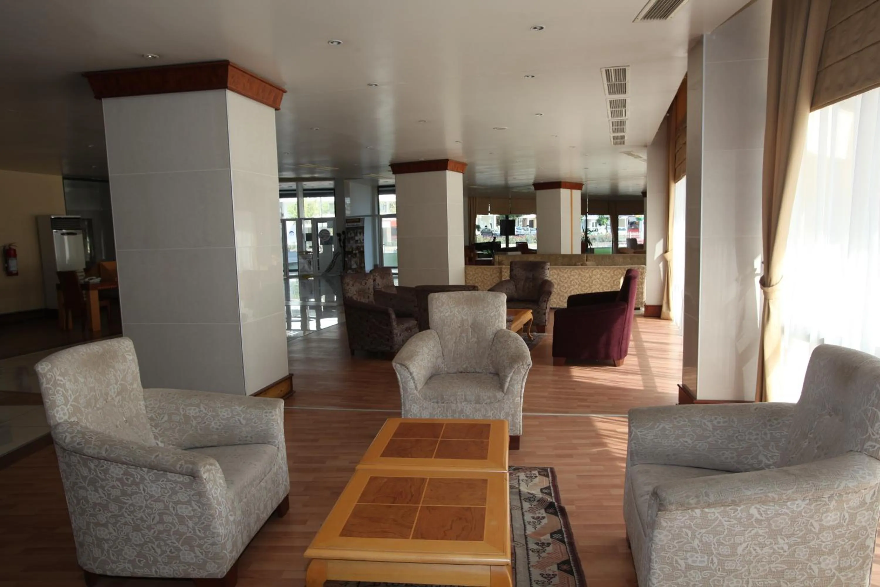 Lobby or reception in Cender Hotel