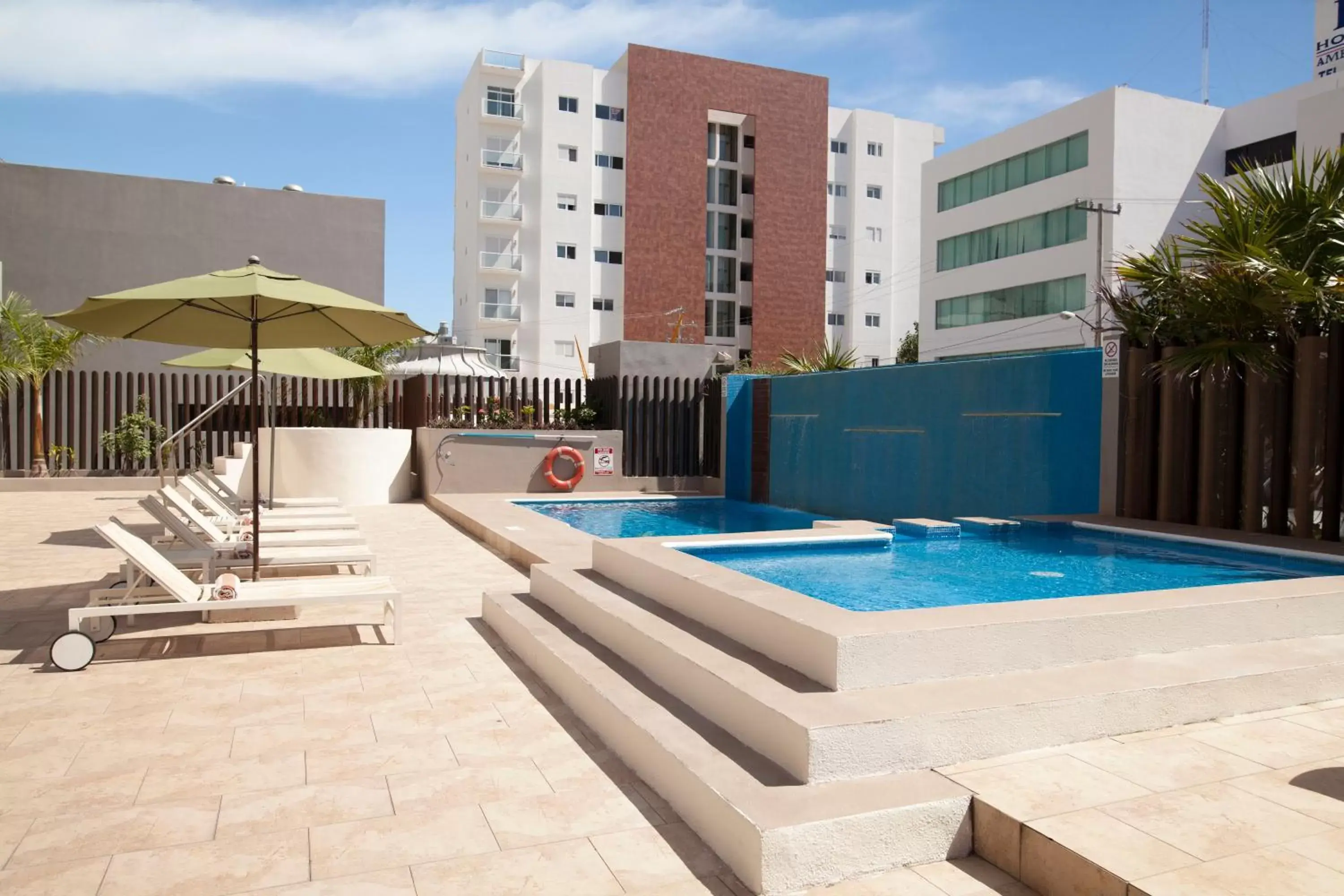 Swimming Pool in Wyndham Garden Cancun Downtown