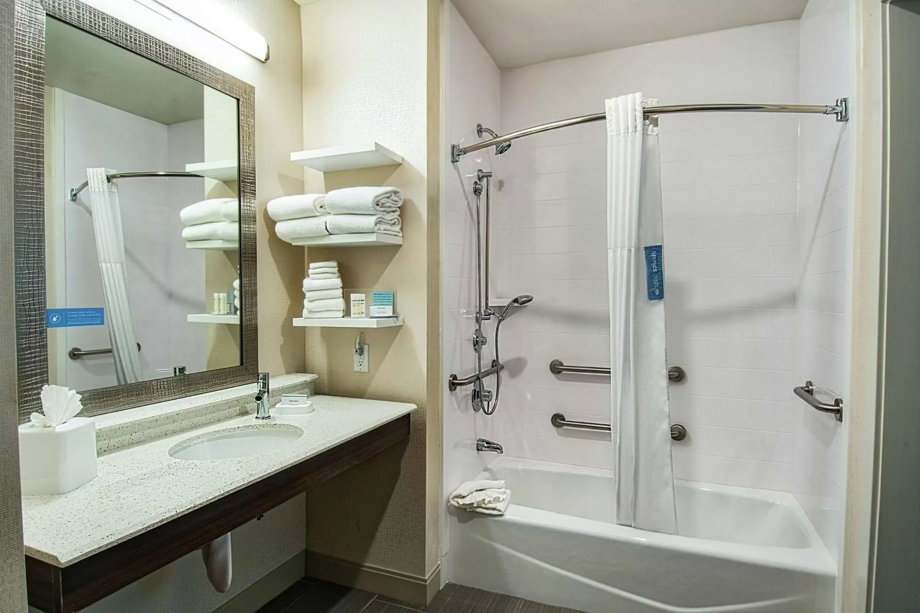 Bathroom in Hampton Inn & Suites by Hilton Mission Viejo Laguna San Juan Capistrano