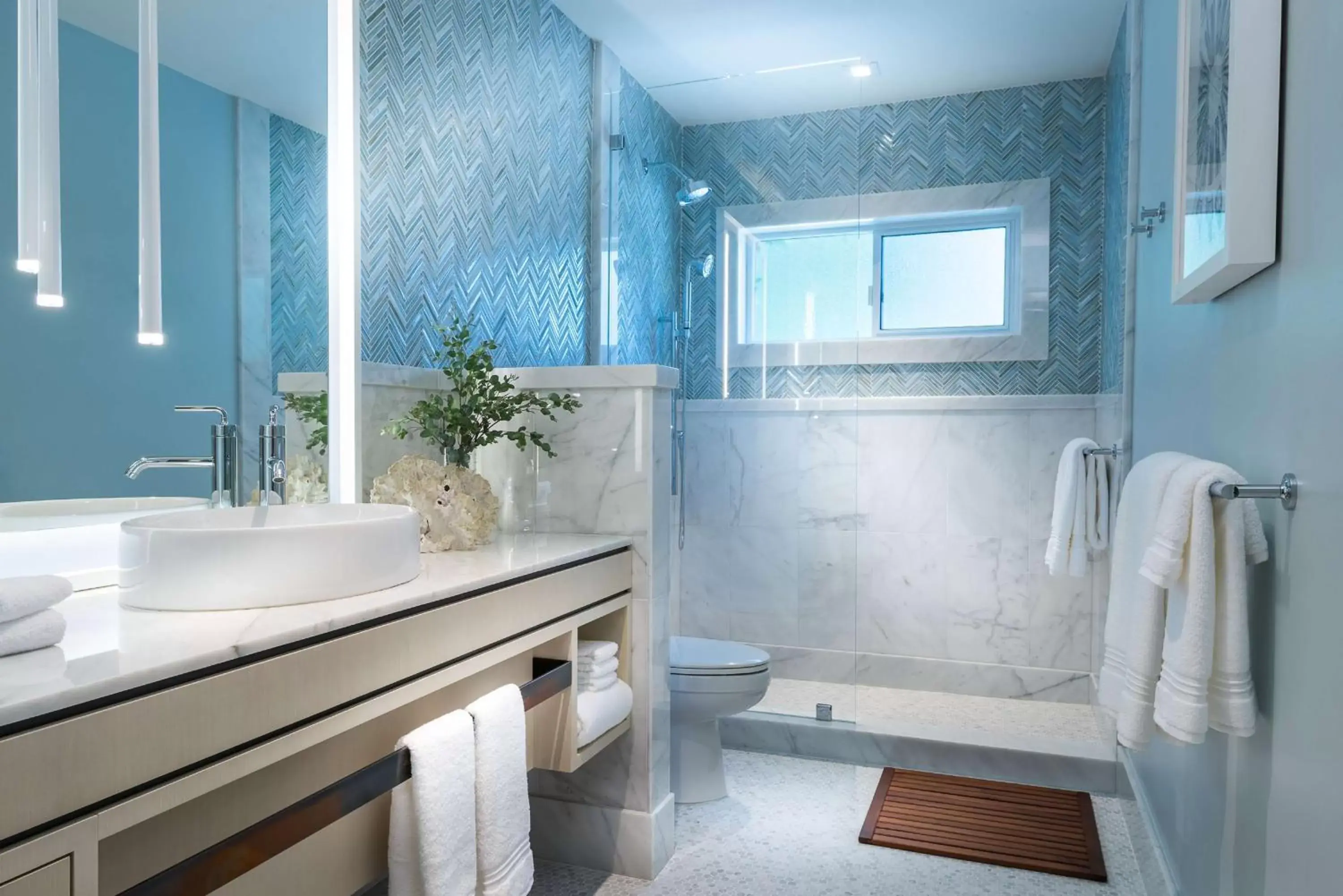 Bathroom in Oceana Santa Monica, LXR Hotels & Resorts