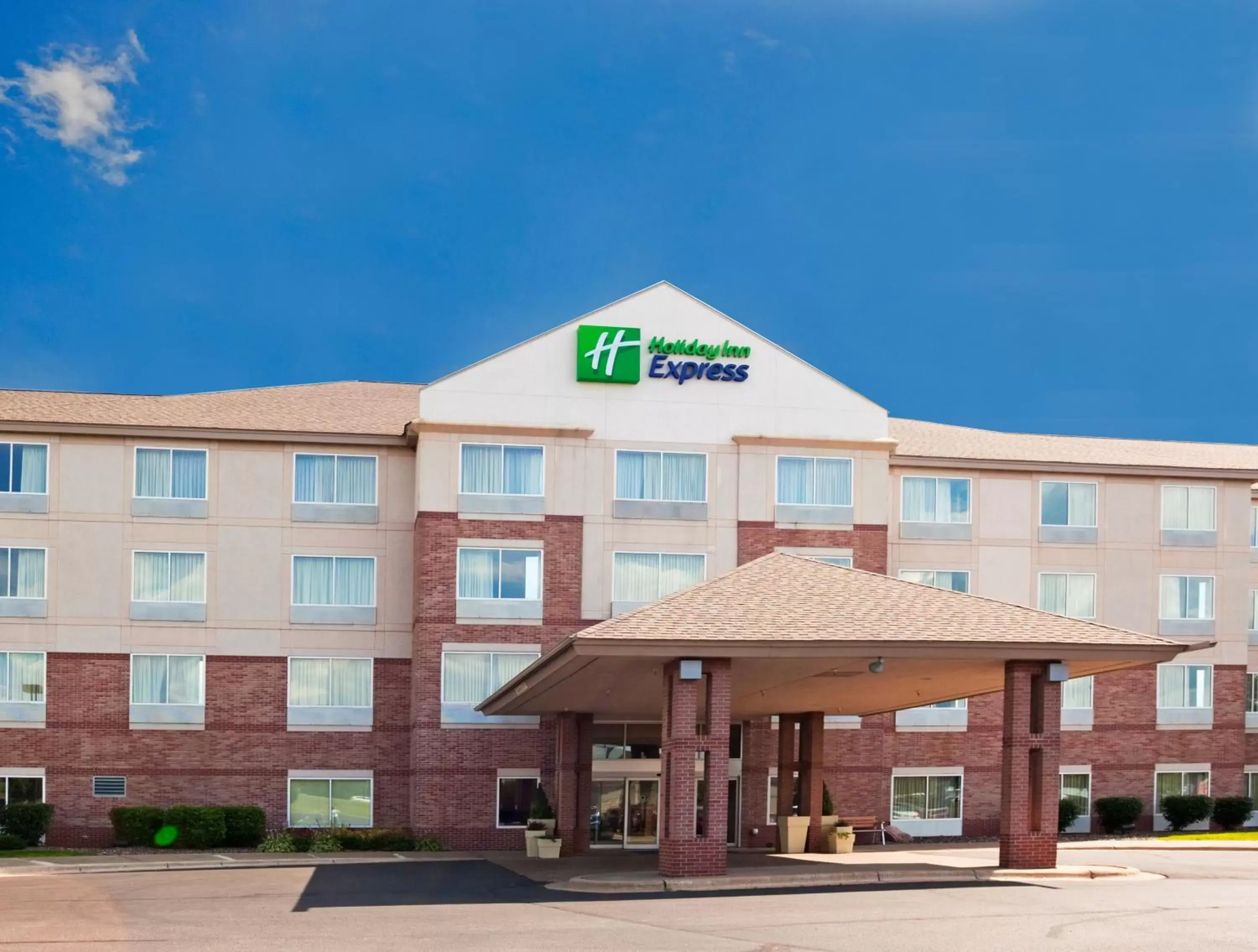 Property Building in Holiday Inn Express St Croix Valley, an IHG Hotel