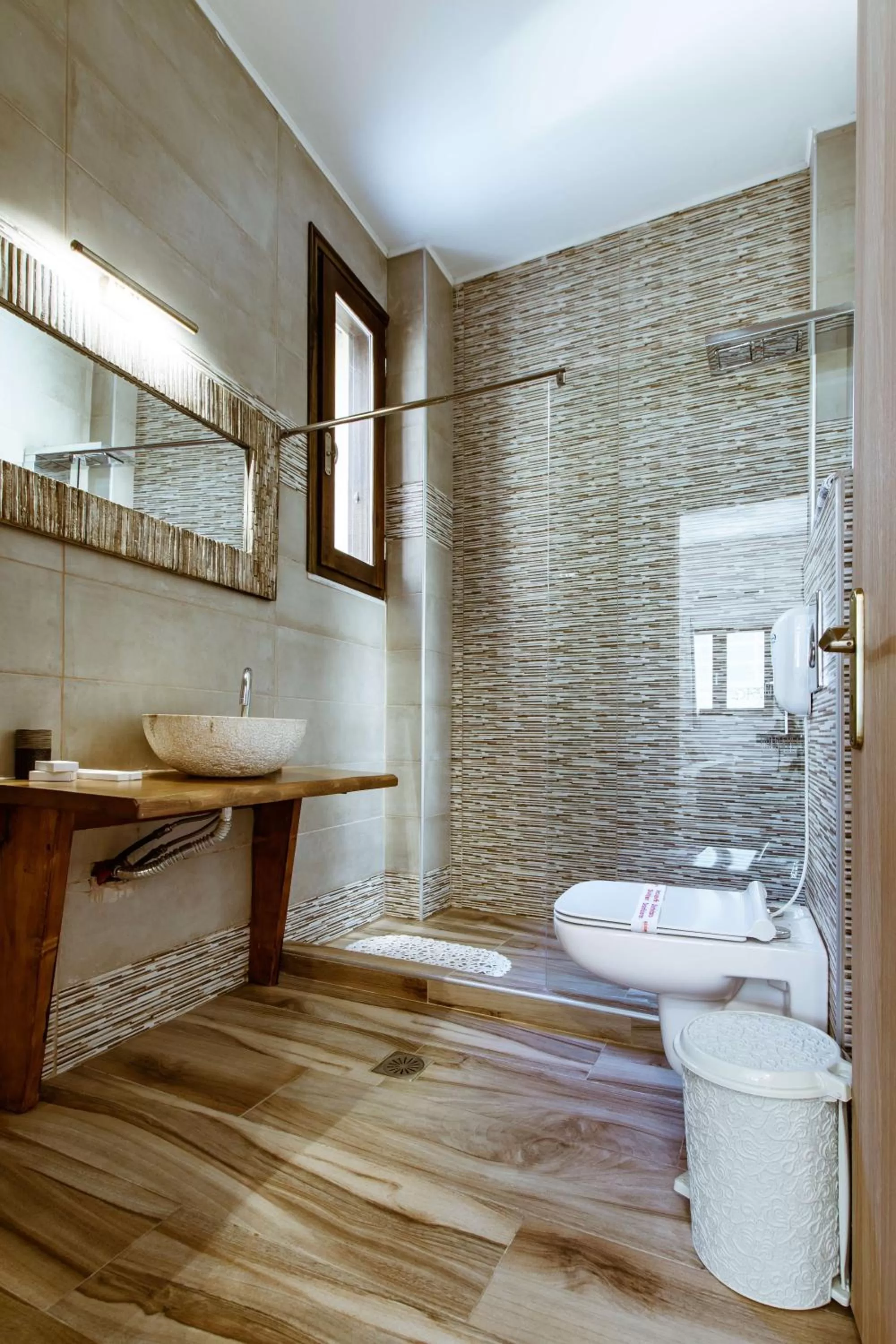 Shower in Deluxe Hotel