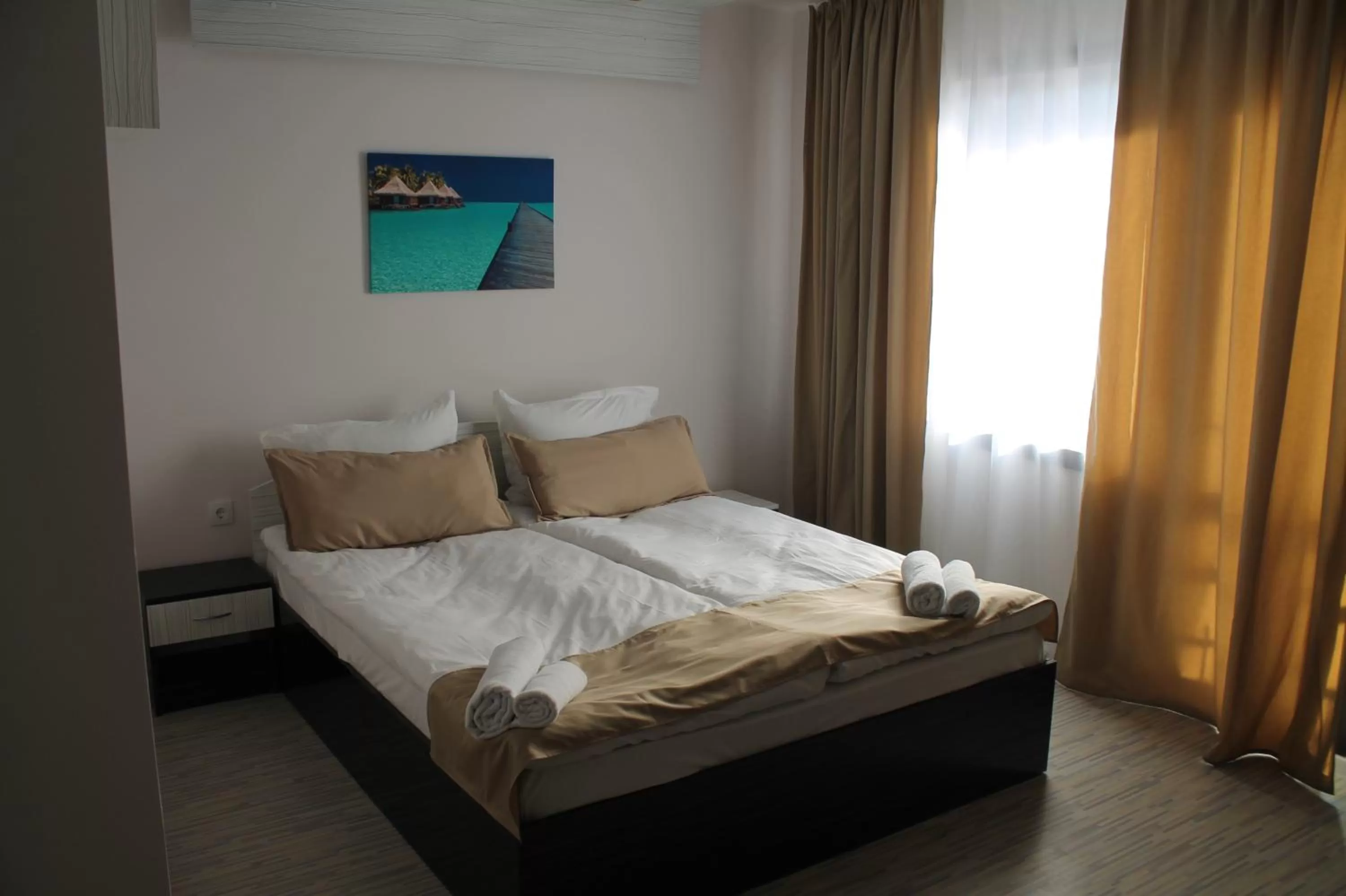 Bedroom, Bed in Tiara Hotel