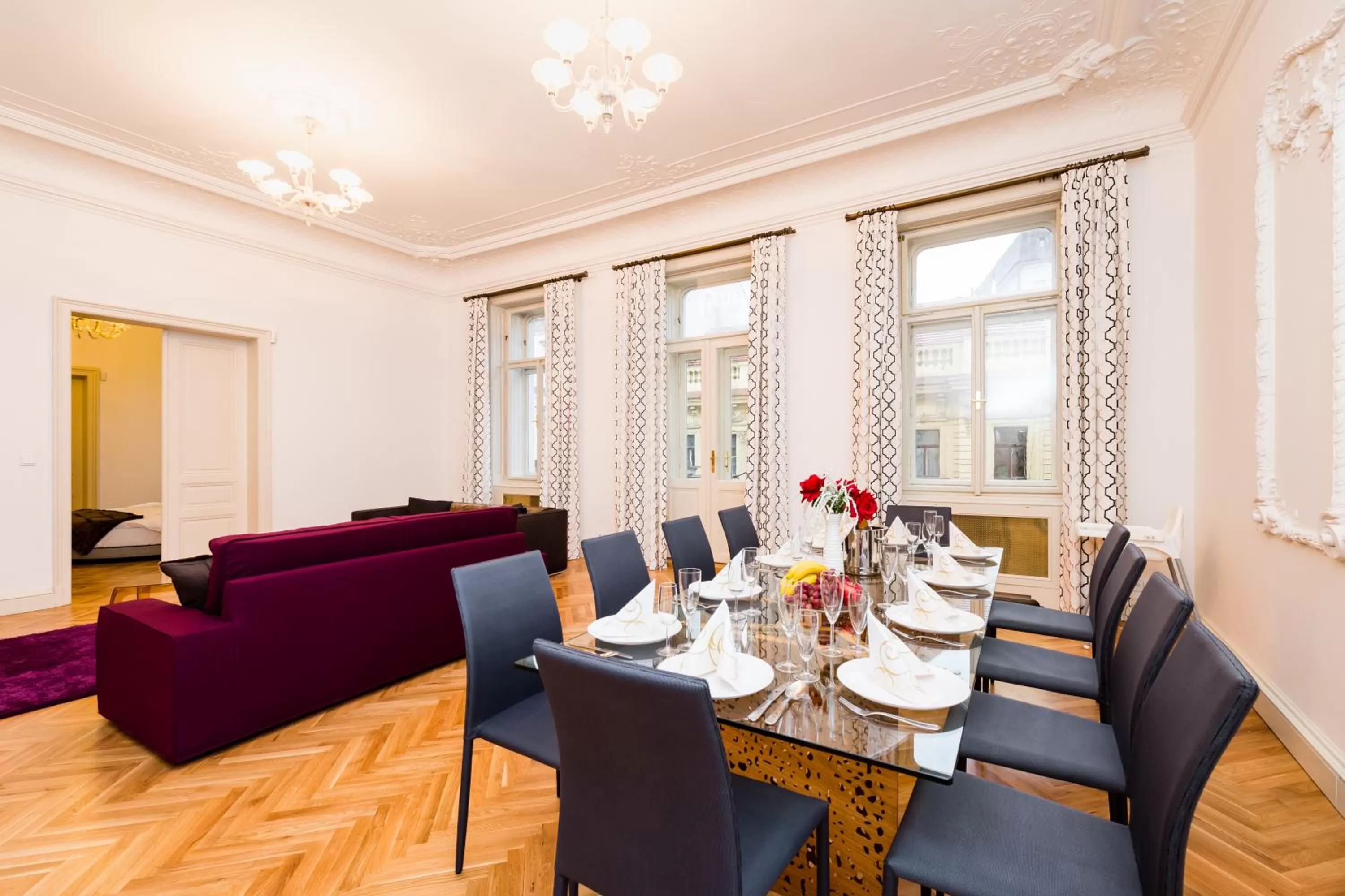 Living room in Grand Central Residence by TKC