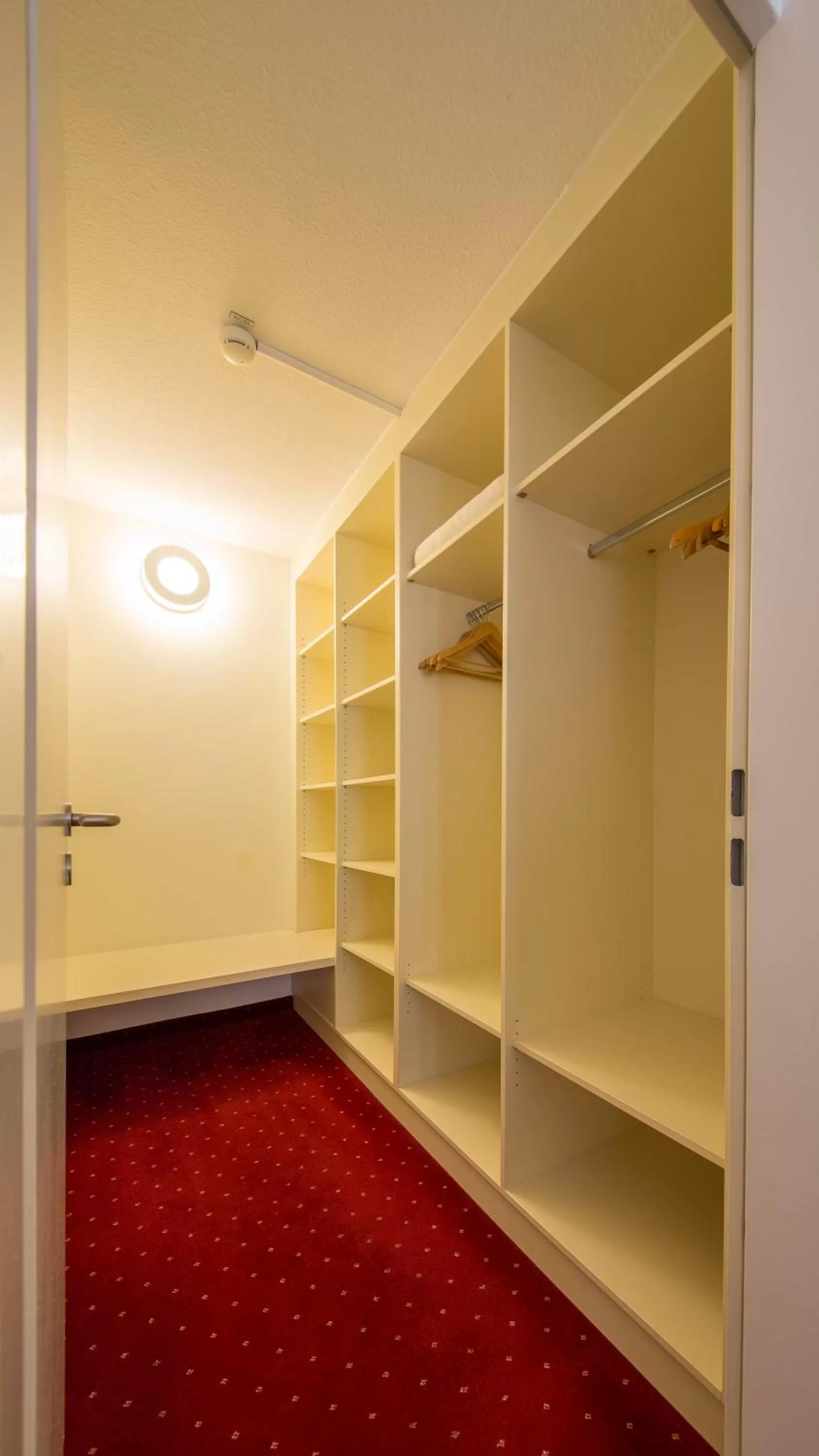 wardrobe in Michels Strandhotel Germania