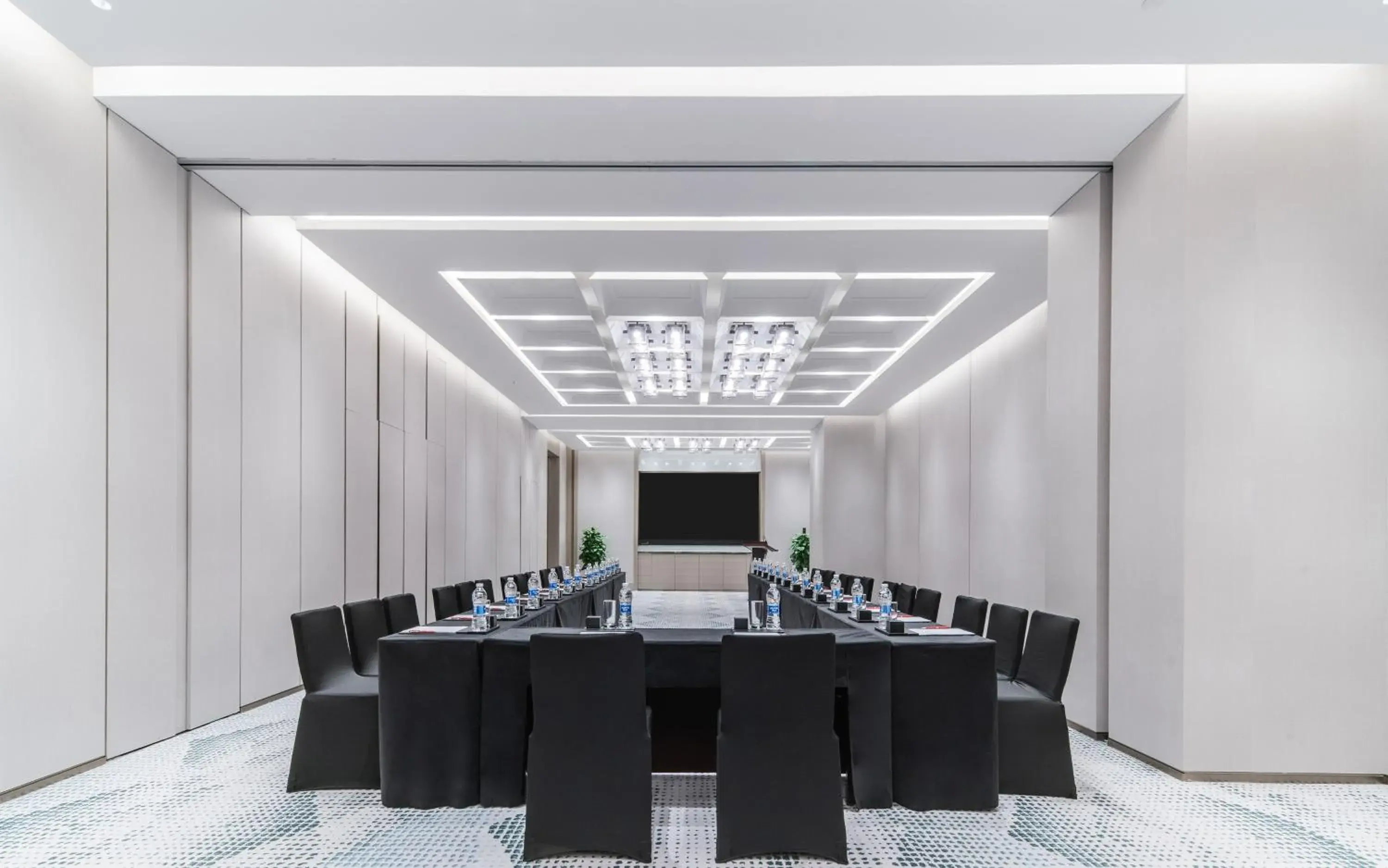 Meeting/conference room in Hualuxe Xi an Chanba