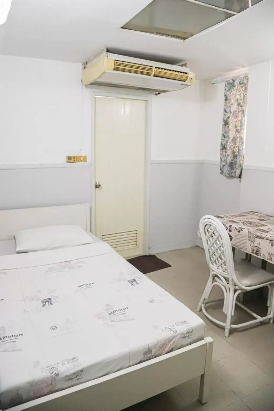 Standard Single Room in White Lodge Hotel Bangkok