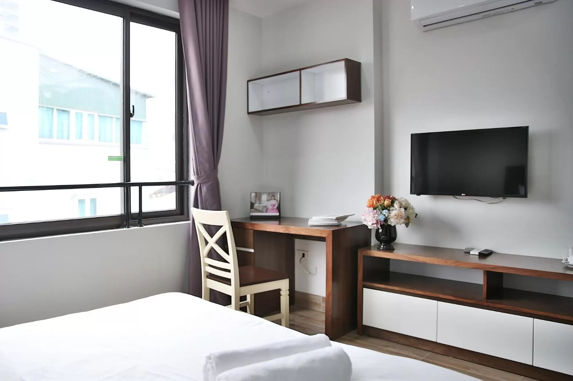 Bed in V House 6 Serviced Apartment