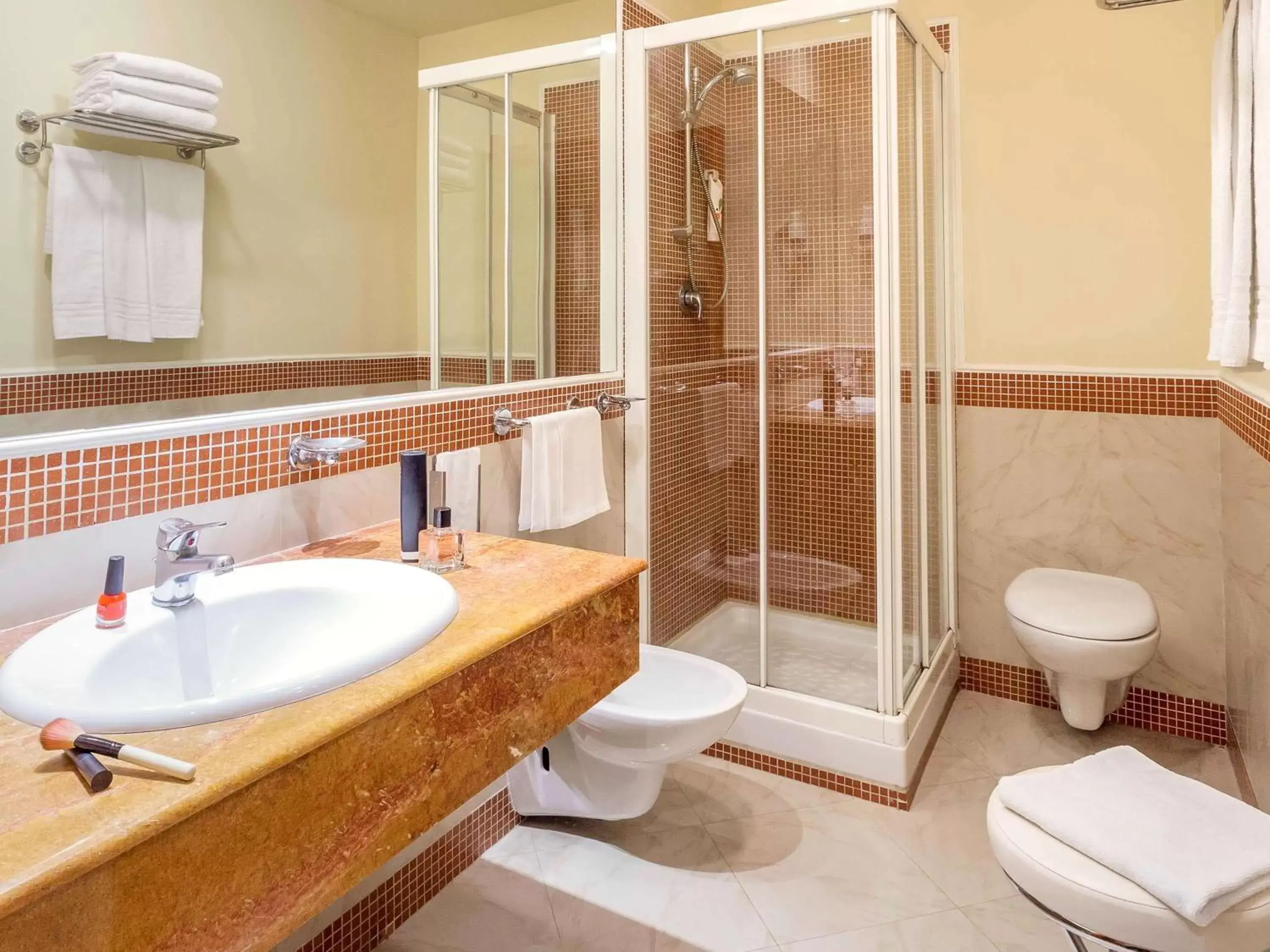 Photo of the whole room, Bathroom in Ibis Styles Bari Giovinazzo