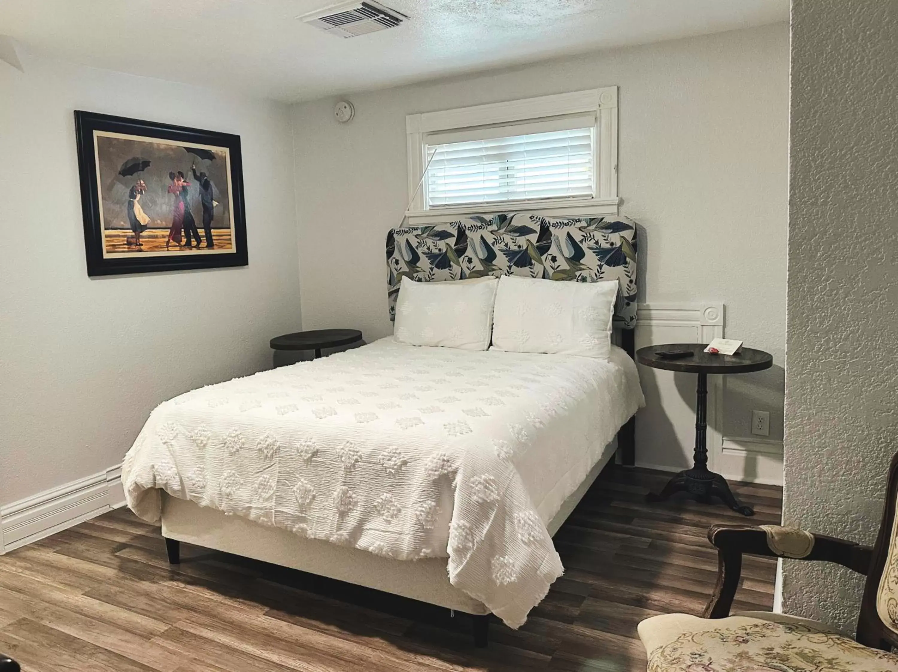 Queen Room in The Mansion on 17th, formerly Schaefer Haus Queen Room in The Mansion on 17th, formerly Schaefer Haus