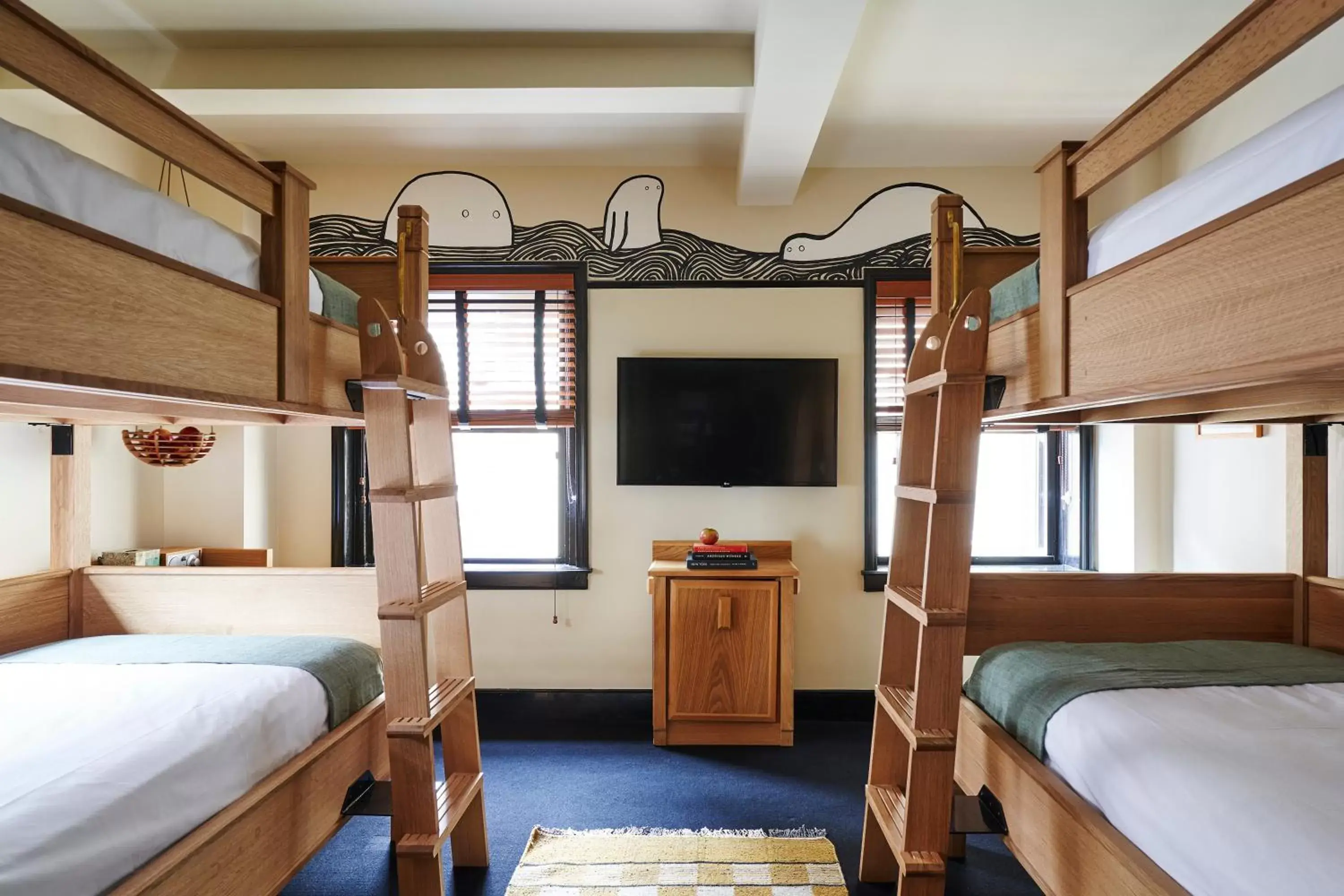 TV and multimedia, Bunk Bed in Freehand New York
