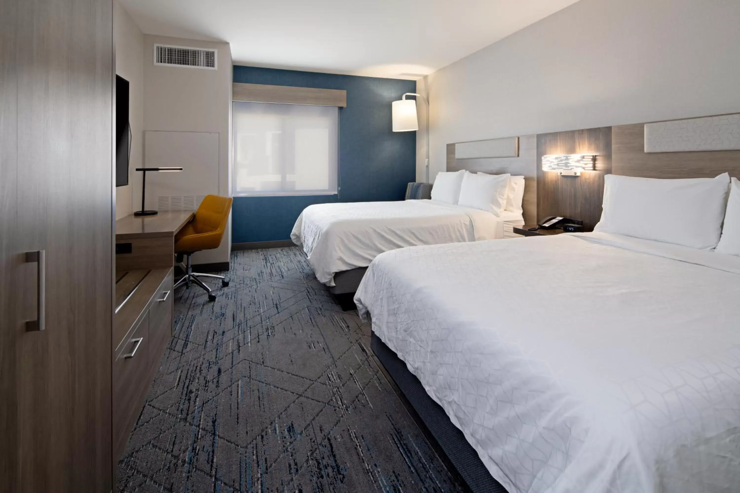 Bedroom, Bed in Holiday Inn Express & Suites - Valencia - Santa Clarita, an IHG Hotel