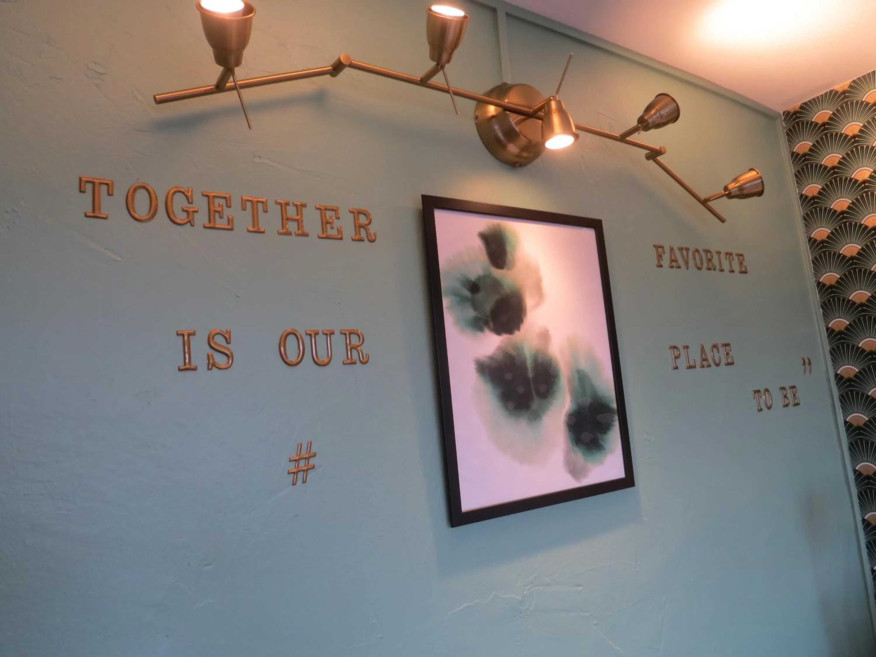 Property logo or sign in Hôtel Kyriad Cap Sud