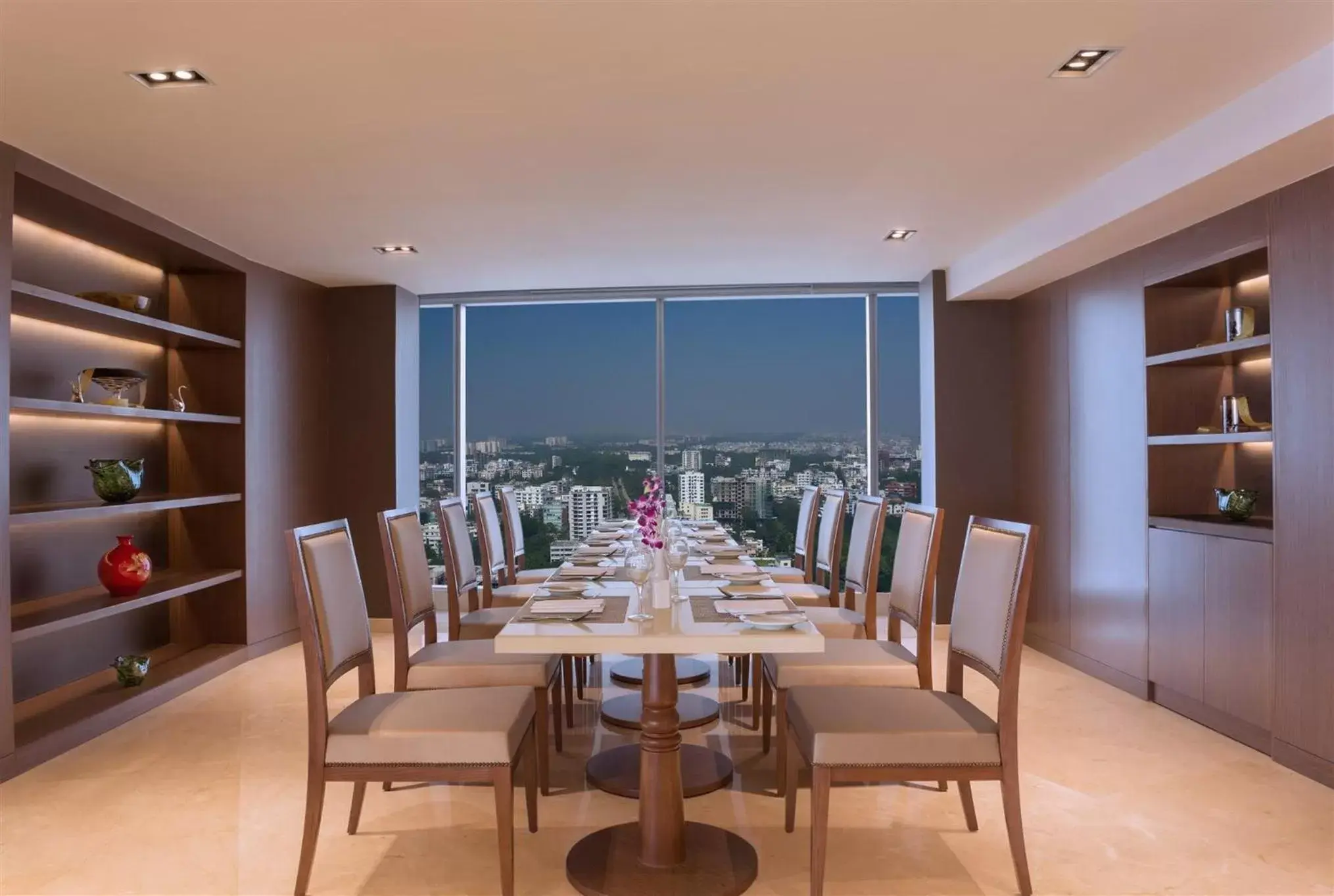 Restaurant/places to eat in Crowne Plaza Dhaka Gulshan by IHG Restaurant/places to eat in Crowne Plaza Dhaka Gulshan by IHG