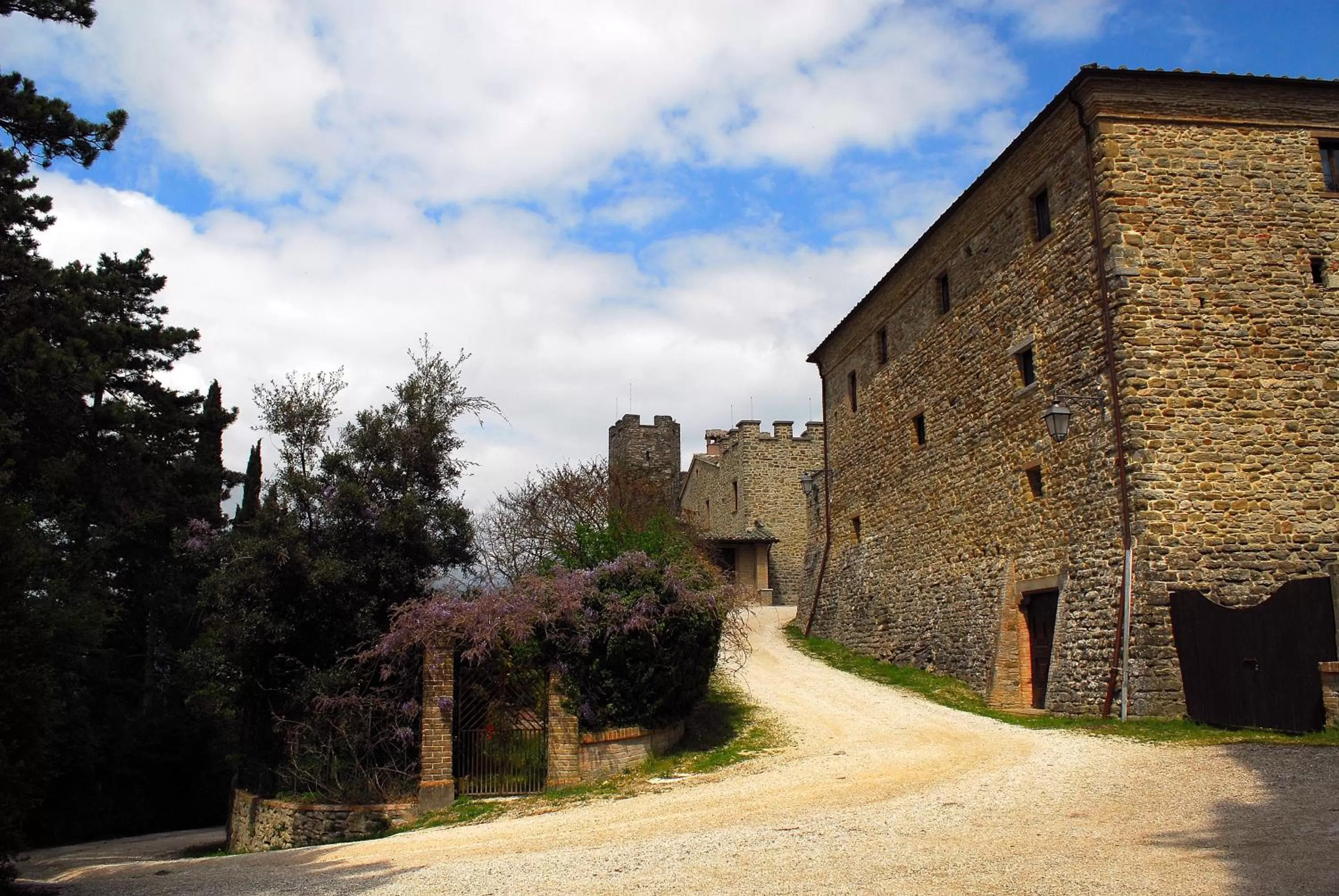 Facade/entrance in Castello Di Giomici