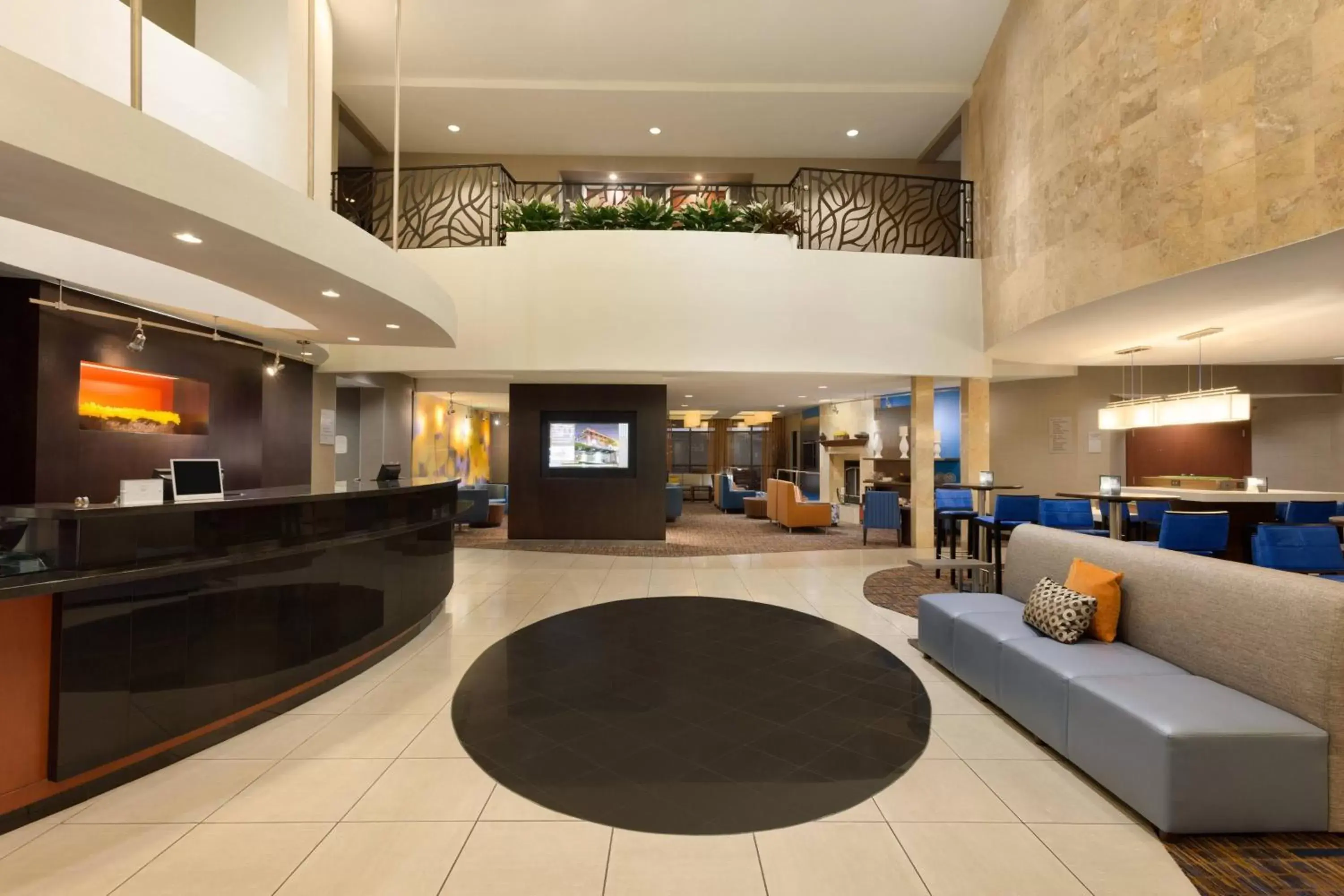 Lobby or reception, Lobby/Reception in Courtyard by Marriott Oklahoma City North/Quail Springs