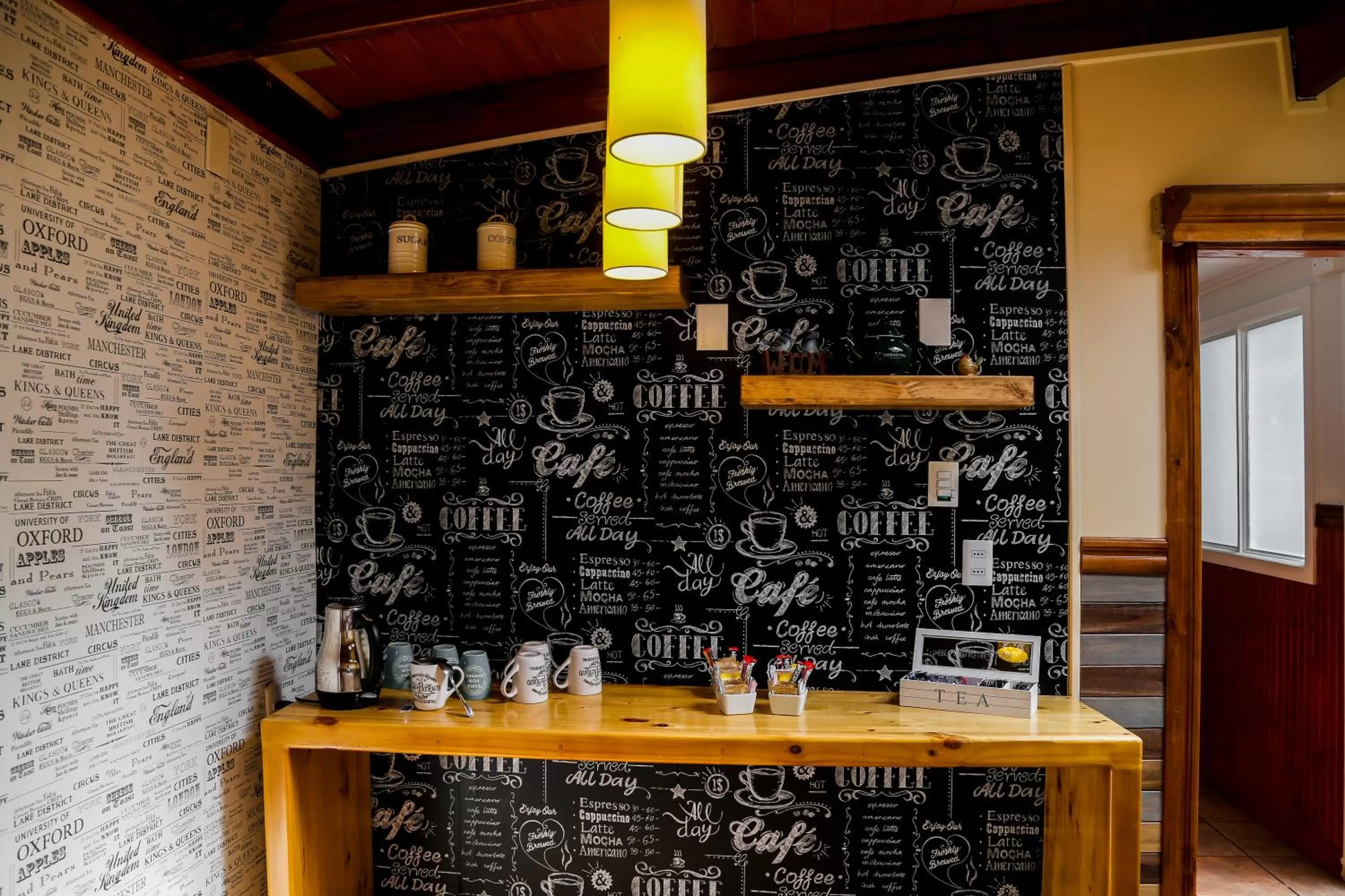 Communal lounge/ TV room, Kitchen/Kitchenette in Hotel Albatros