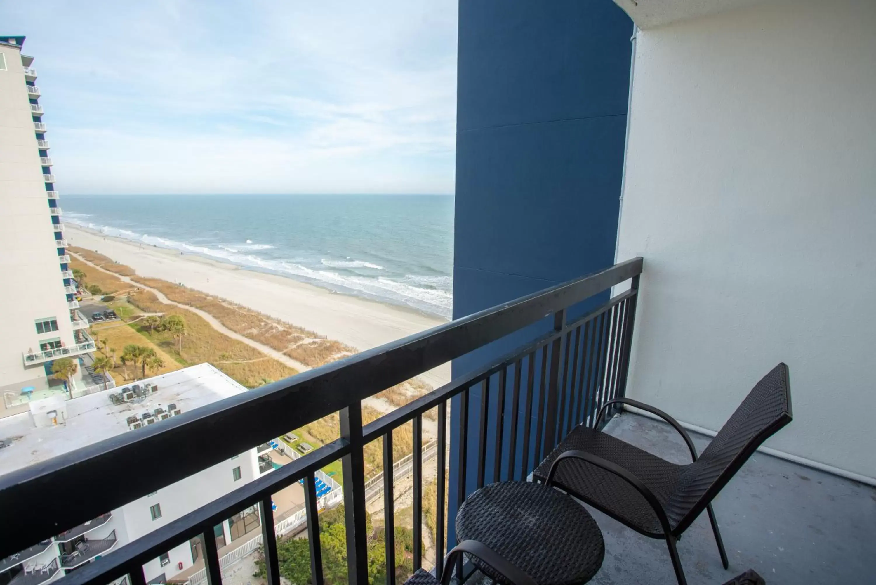 Sea view, Balcony/Terrace in Sun N Sand Resort