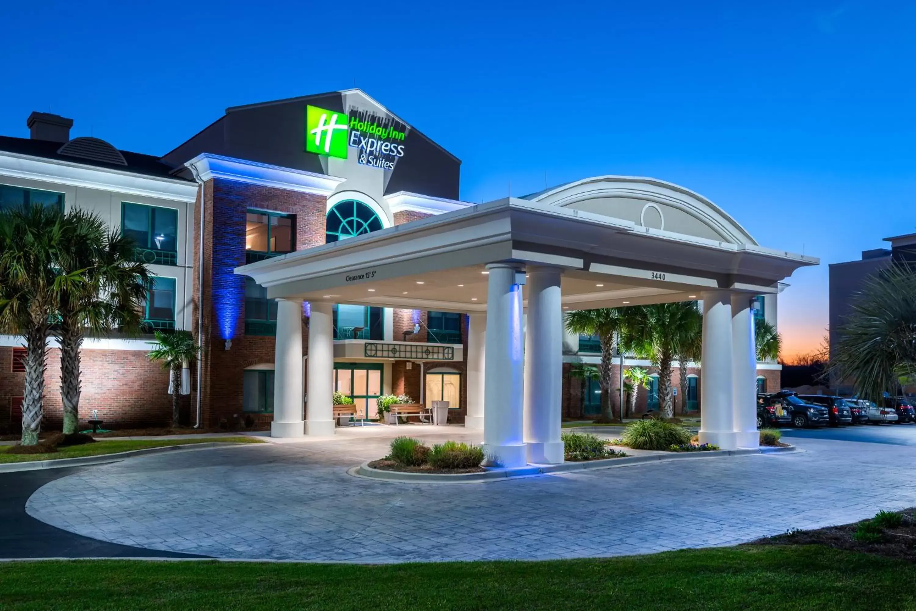 Property Building in Holiday Inn Express & Suites Florence I-95 & I-20 Civic Ctr, an IHG Hotel