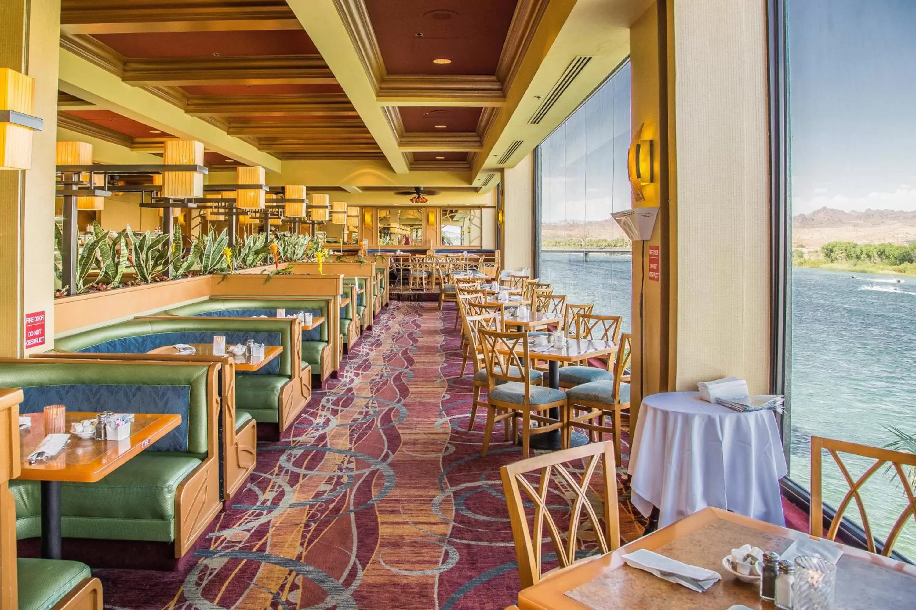 People, Restaurant/Places to Eat in Don Laughlin's Riverside Resort & Casino