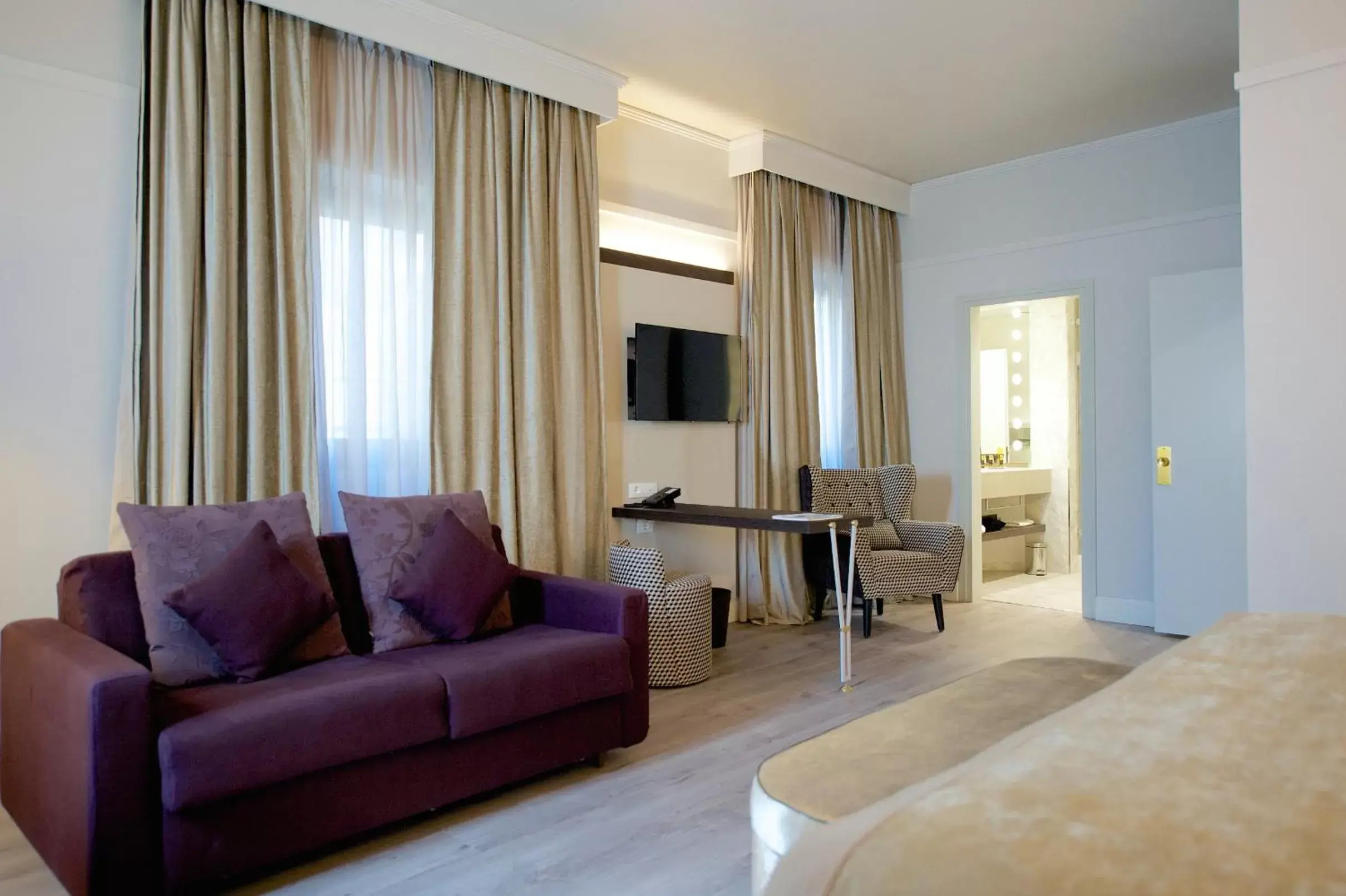 Living room, Seating Area in Hotel Cerretani Firenze - MGallery Collection
