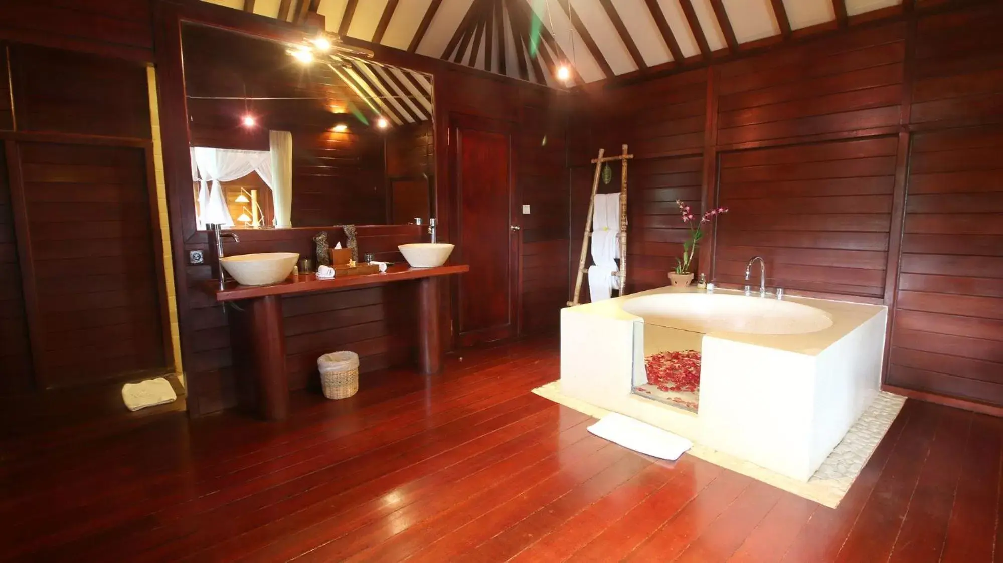 Bathroom in Kupu Kupu Barong Villas and Tree Spa by L’OCCITANE