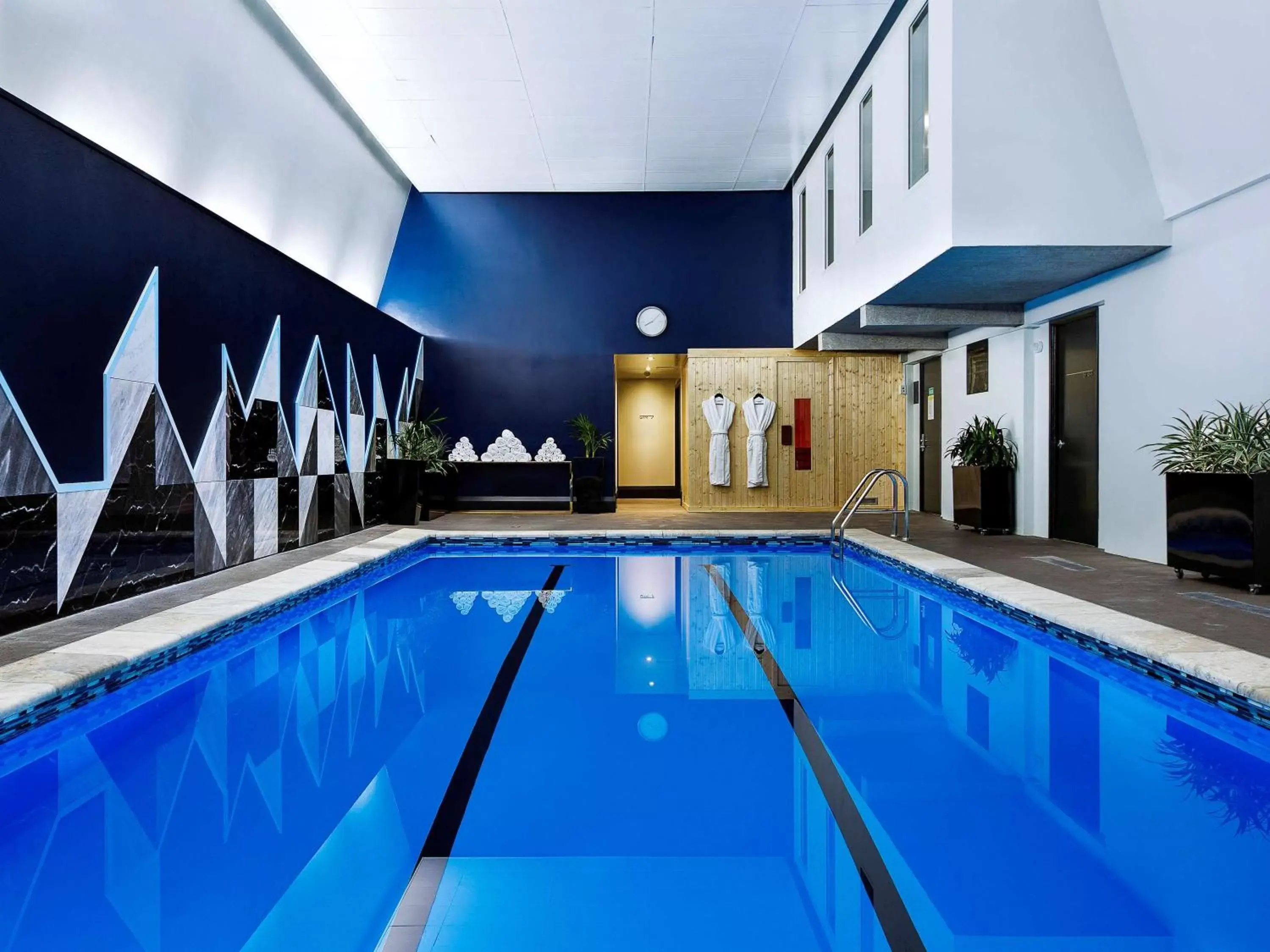 Property building, Swimming Pool in Mövenpick Hotel Wellington