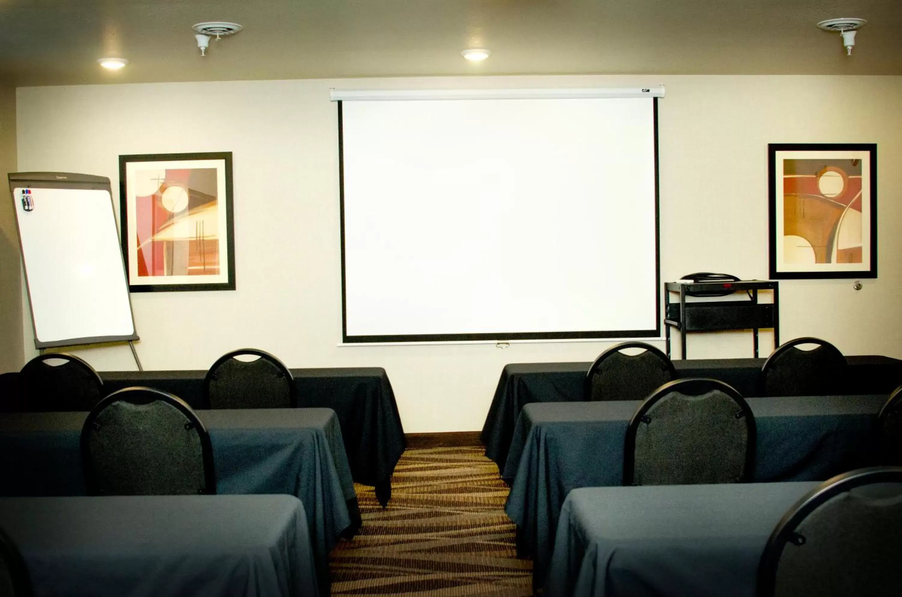 Meeting/conference room in Cobblestone Inn & Suites - Soda Springs