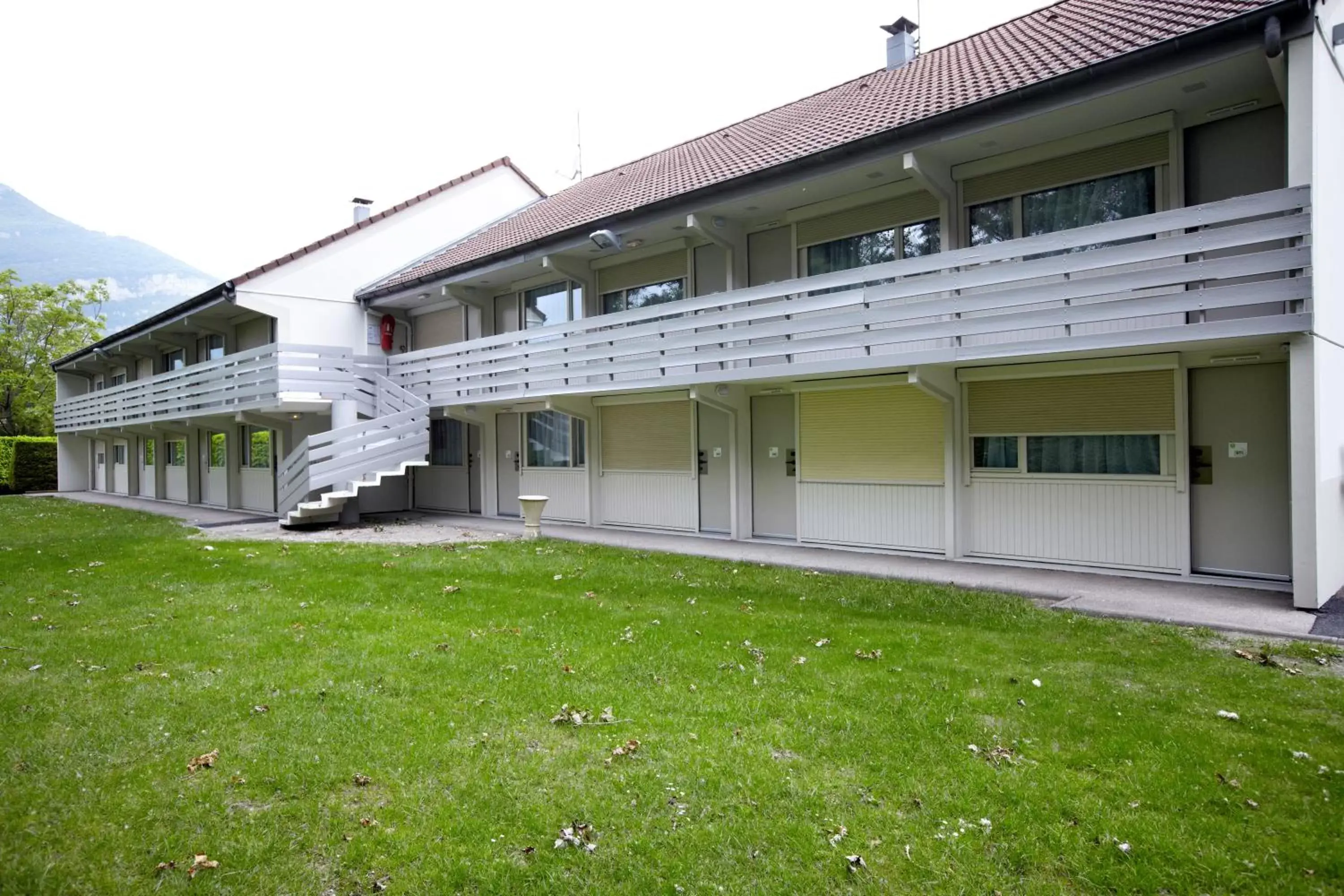 Facade/entrance, Property Building in Campanile Grenoble Nord - Saint-Egrève