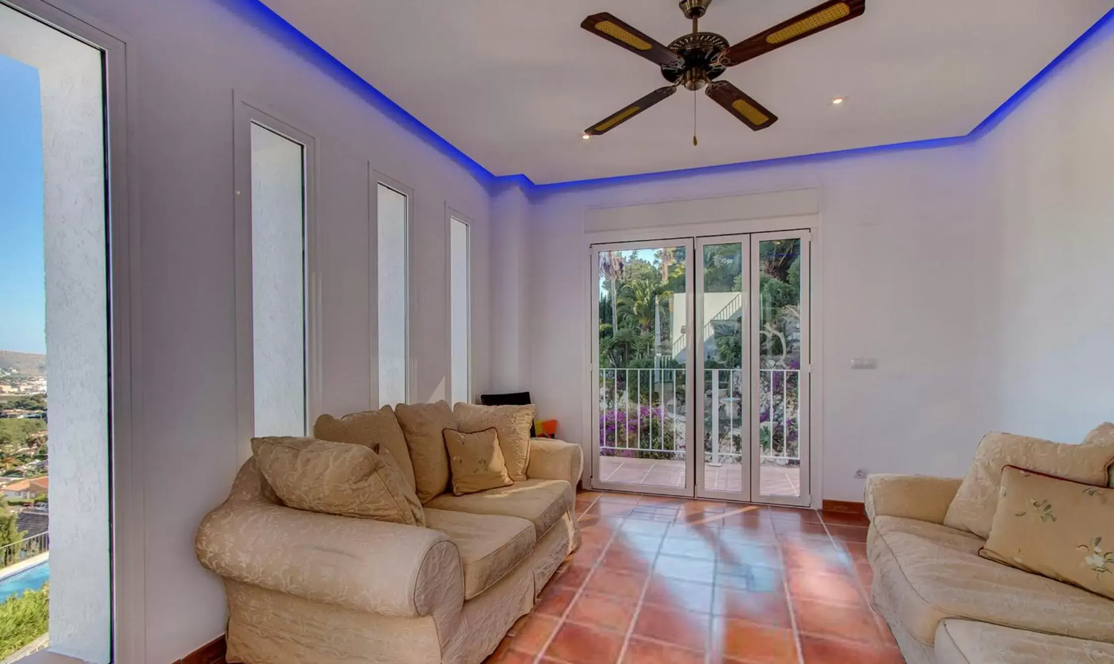 Seating Area in Villa Beniarres Guest House B&B in Moraira