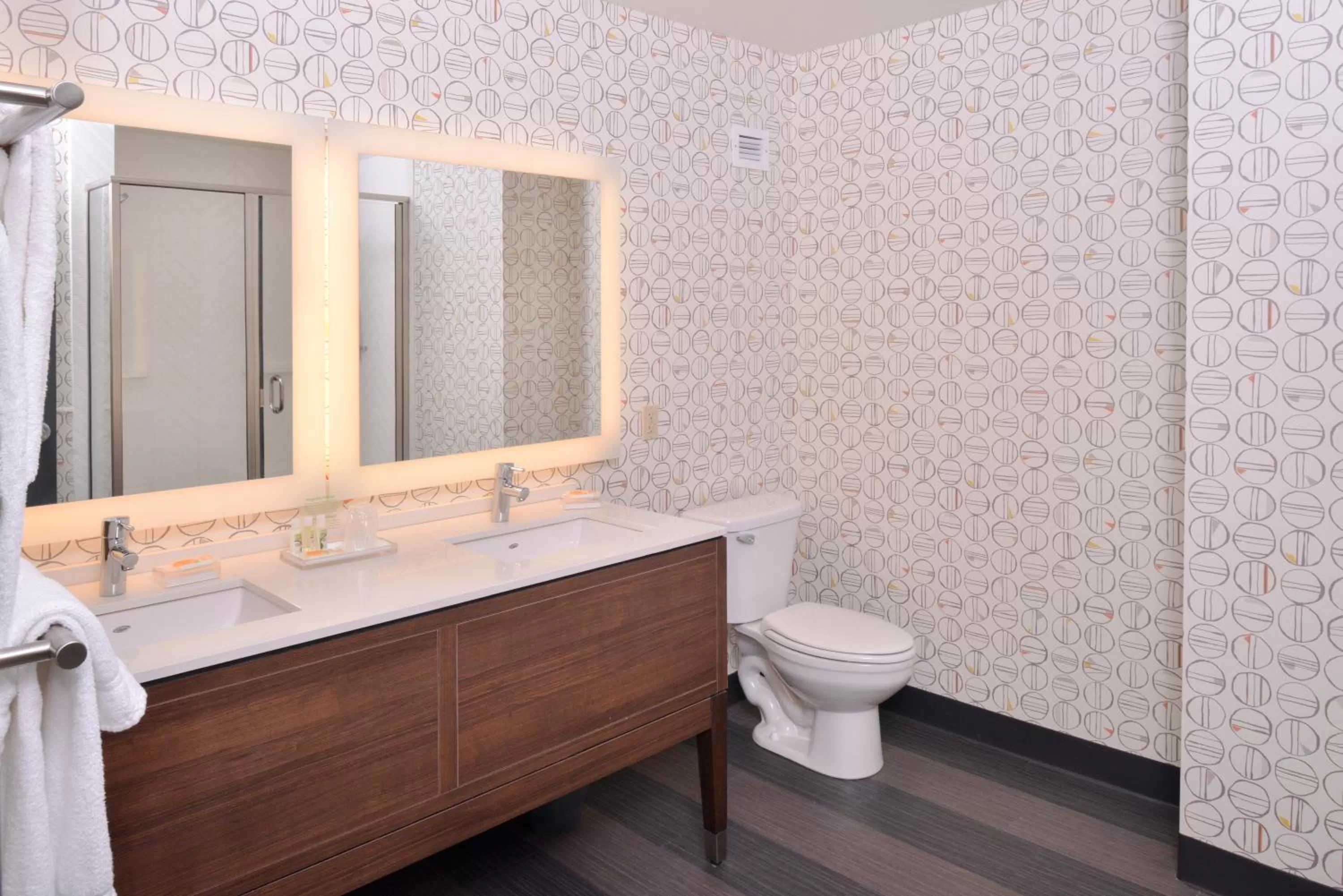 Bathroom in Holiday Inn Kansas City Airport by IHG