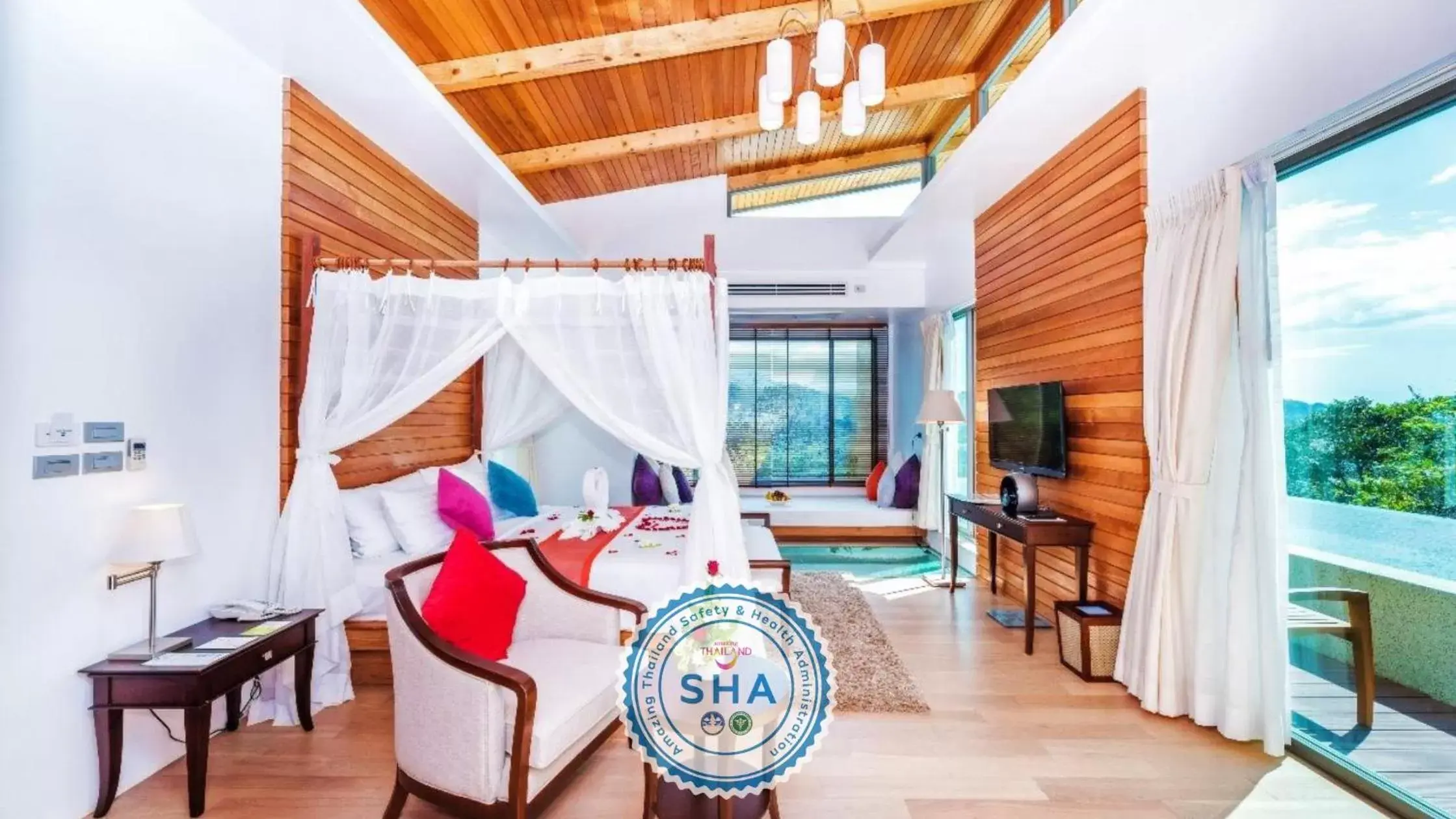 Bedroom, Restaurant/Places to Eat in Wyndham Sea Pearl Resort, Phuket