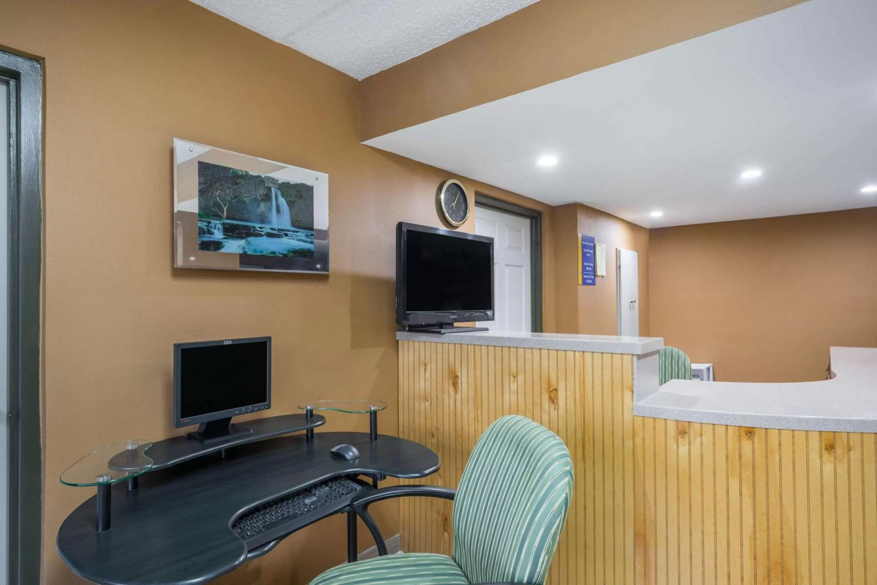 On site in Days Inn by Wyndham Hurricane Mills