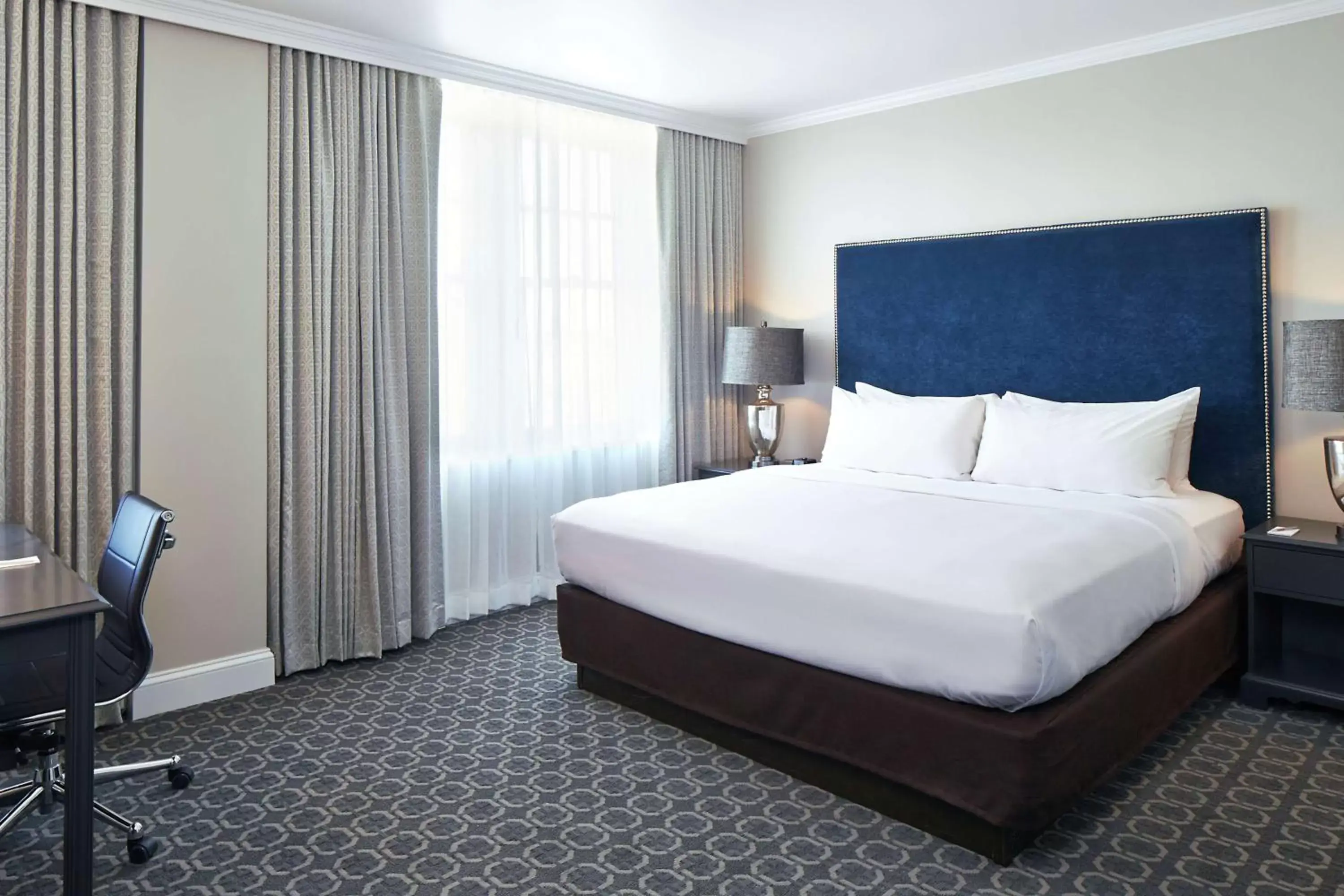 Bedroom, Bed in Redmont Hotel Birmingham - Curio Collection by Hilton