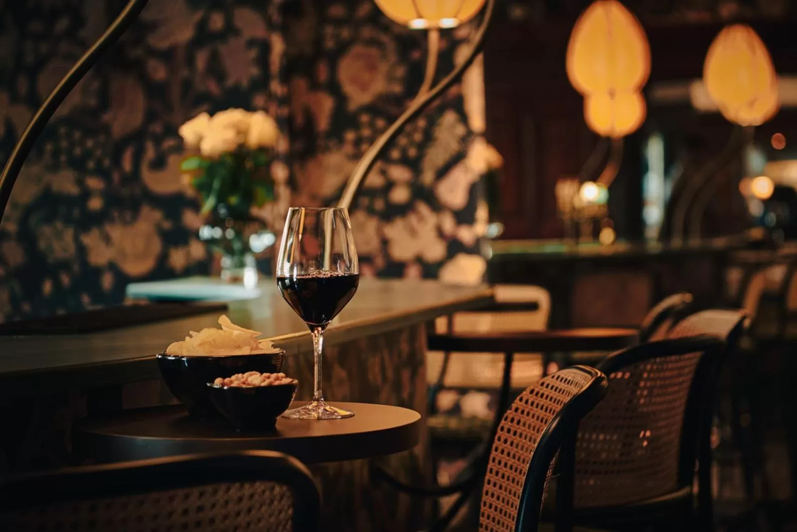 Food and drinks in Ascot Hotel